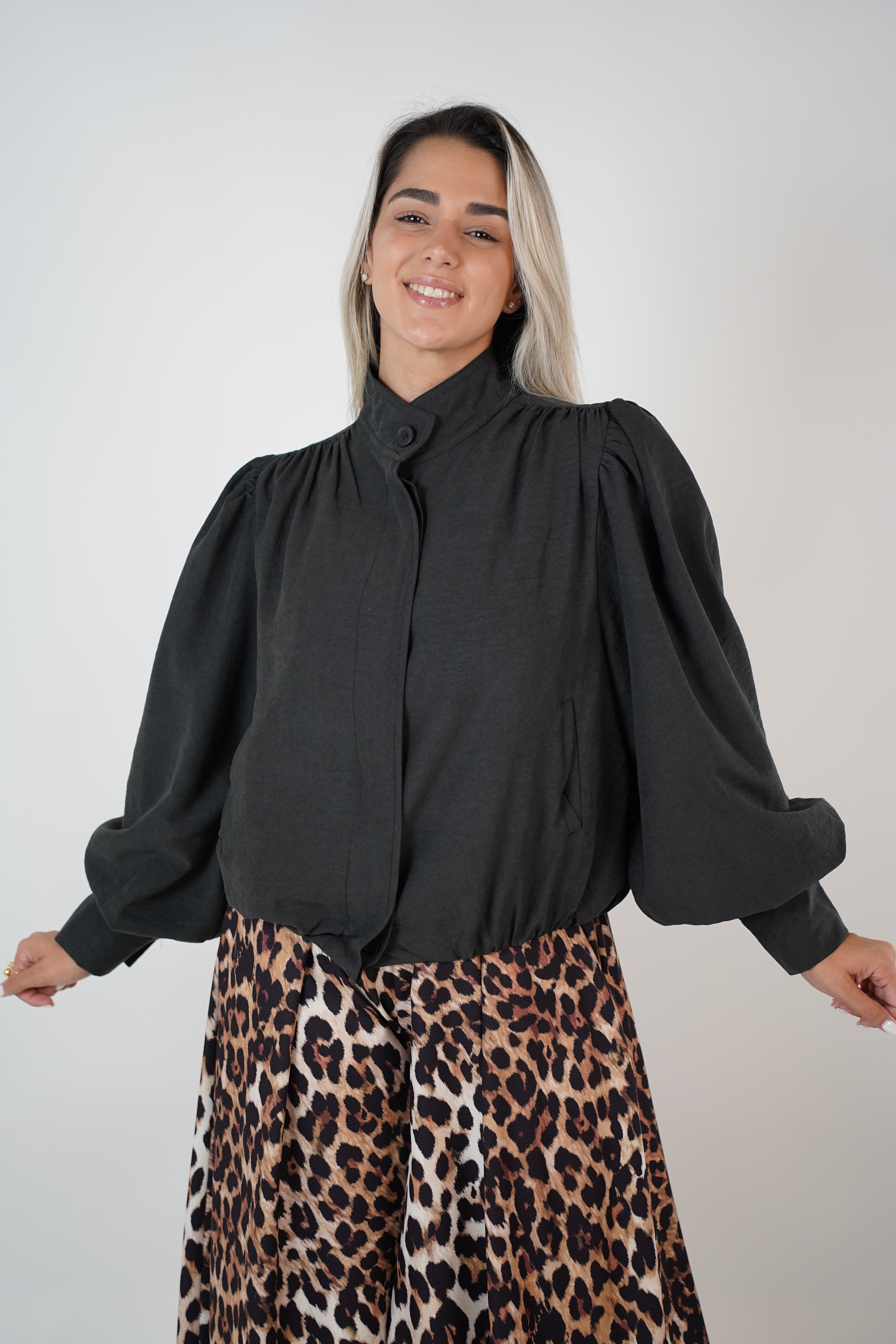 Lyra Bomber Jacket – Puff-Sleeve Modern Bomber