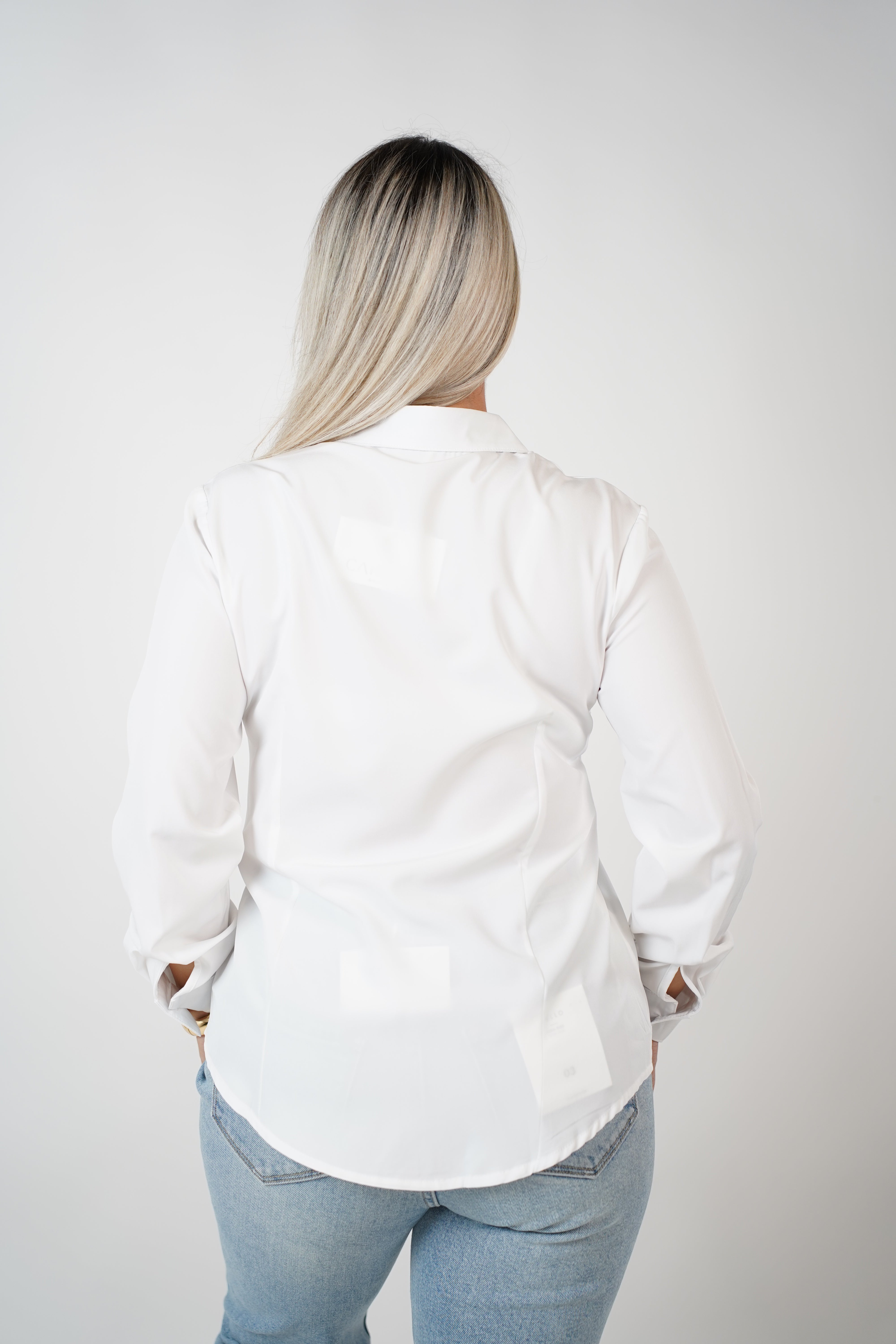 Jovie Button Down – Classic Long-Sleeve White Blouse
