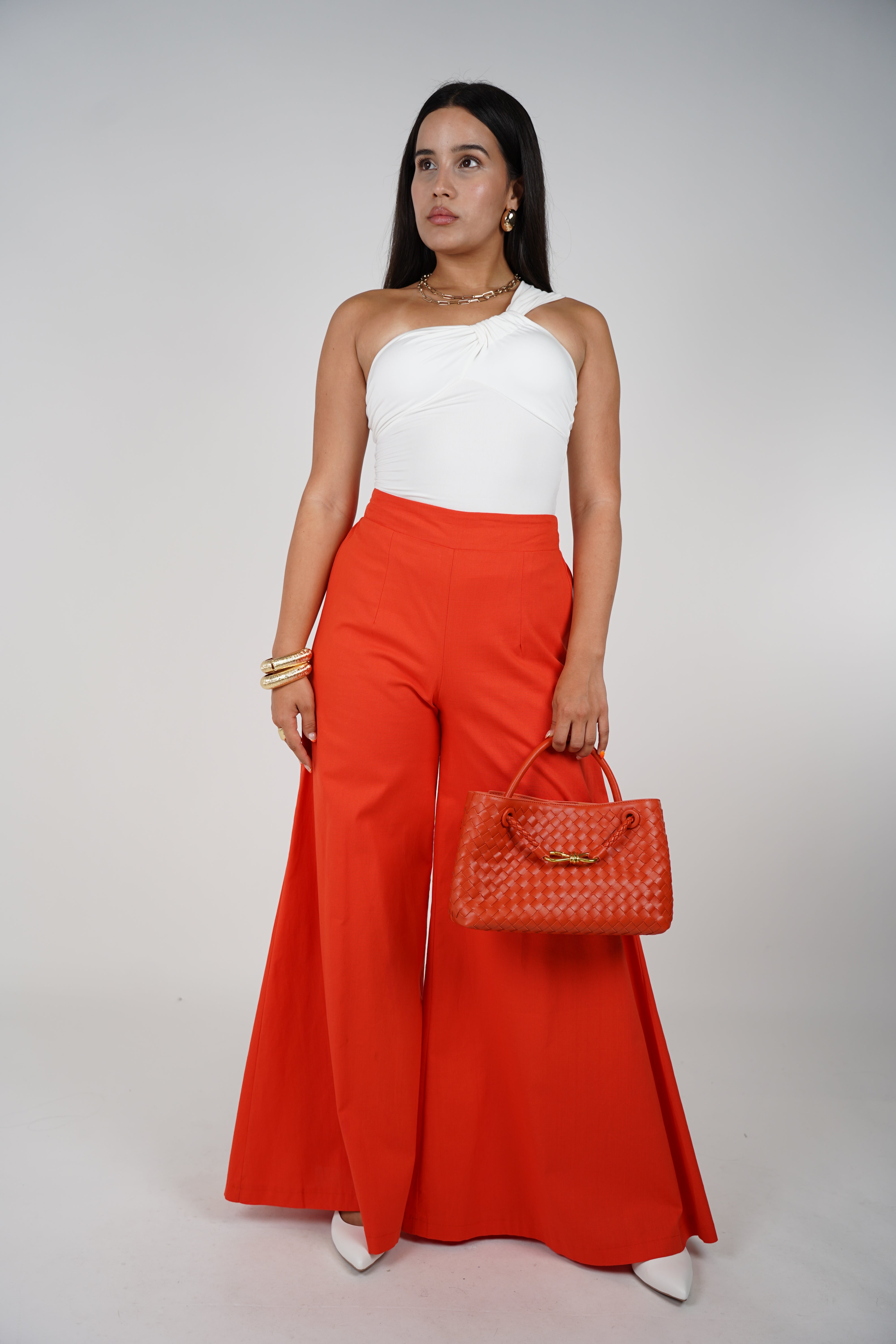 Jina Flowy Pants – Crisp Wide-Leg Statement