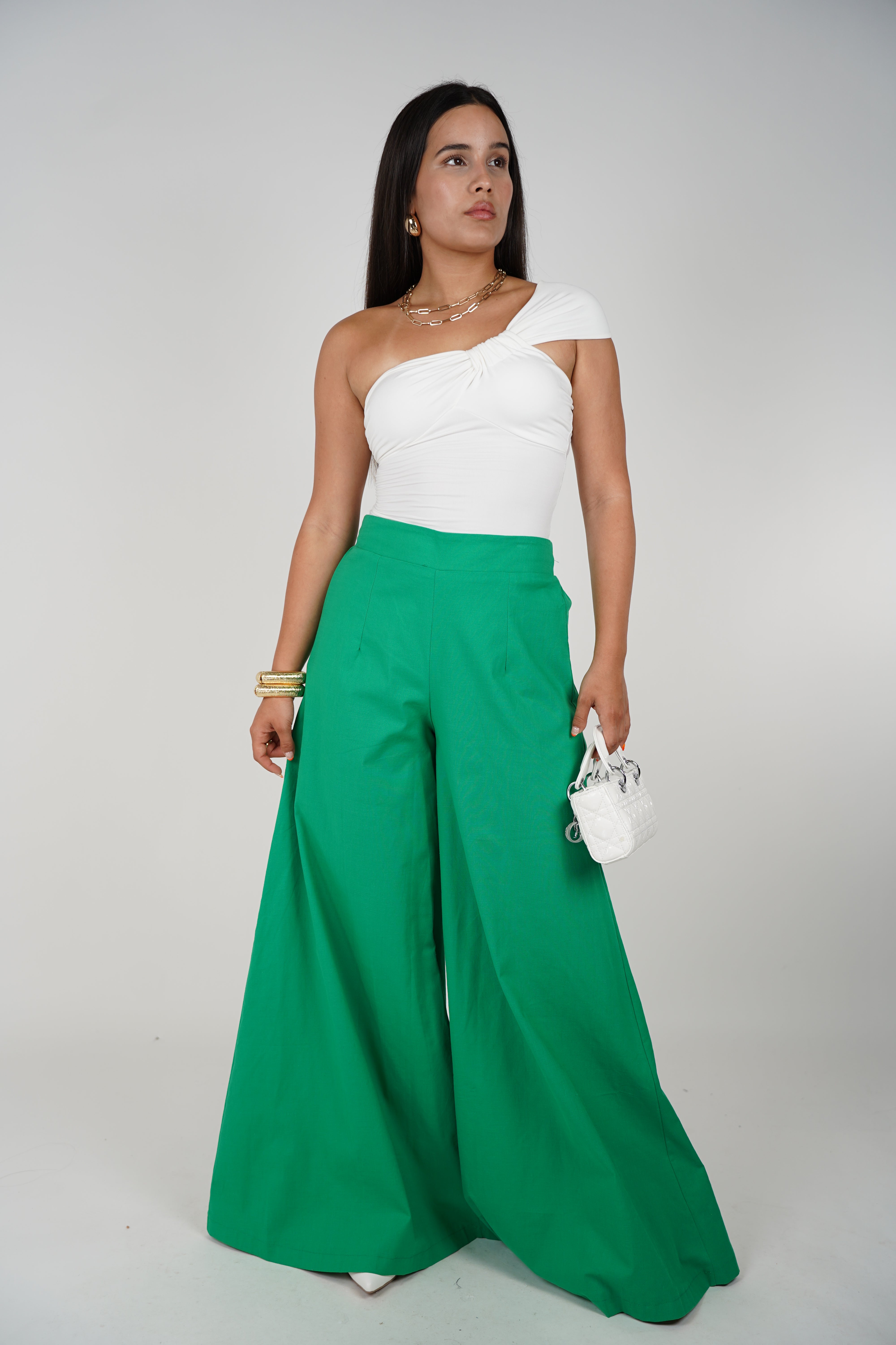 Jina Flowy Pants – Crisp Wide-Leg Statement
