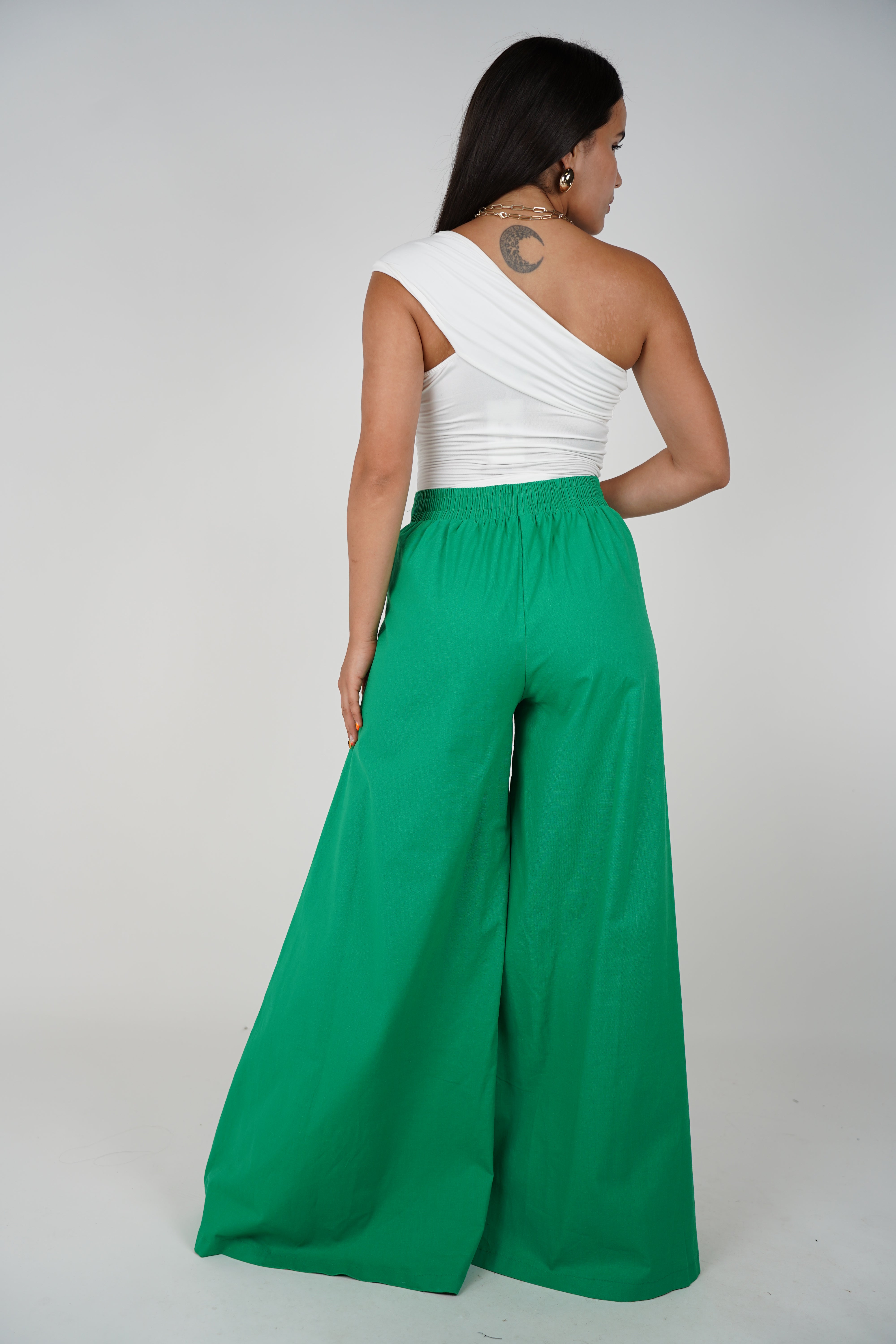 Jina Flowy Pants – Crisp Wide-Leg Statement