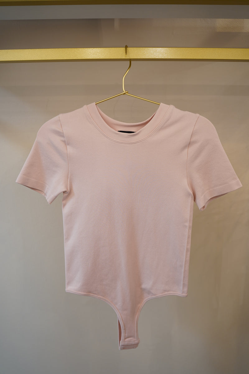 Body de manga corta con cuello redondo