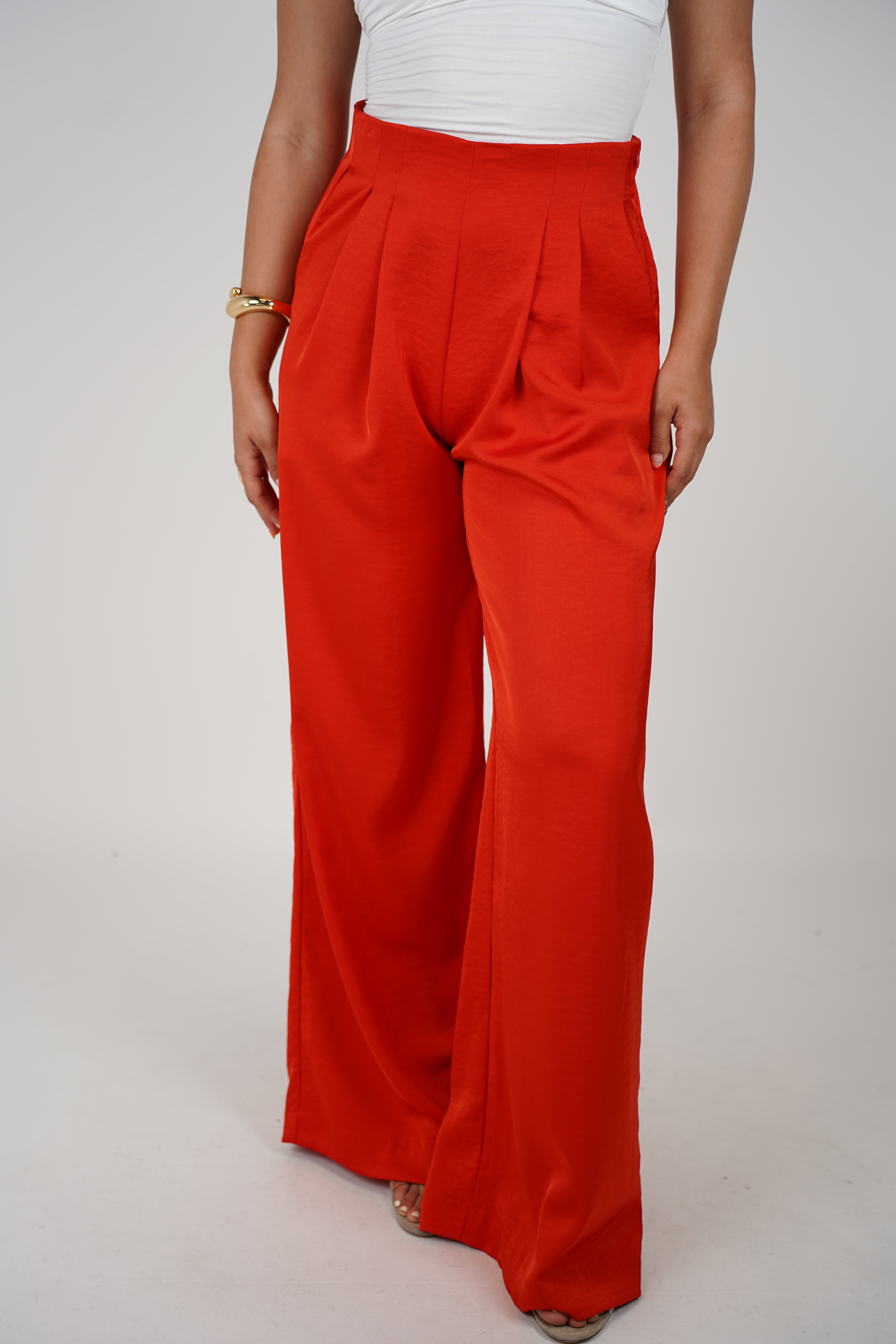 Shofie High-Waisted Wide-Leg Trousers – Statement Style with Tailored Elegance