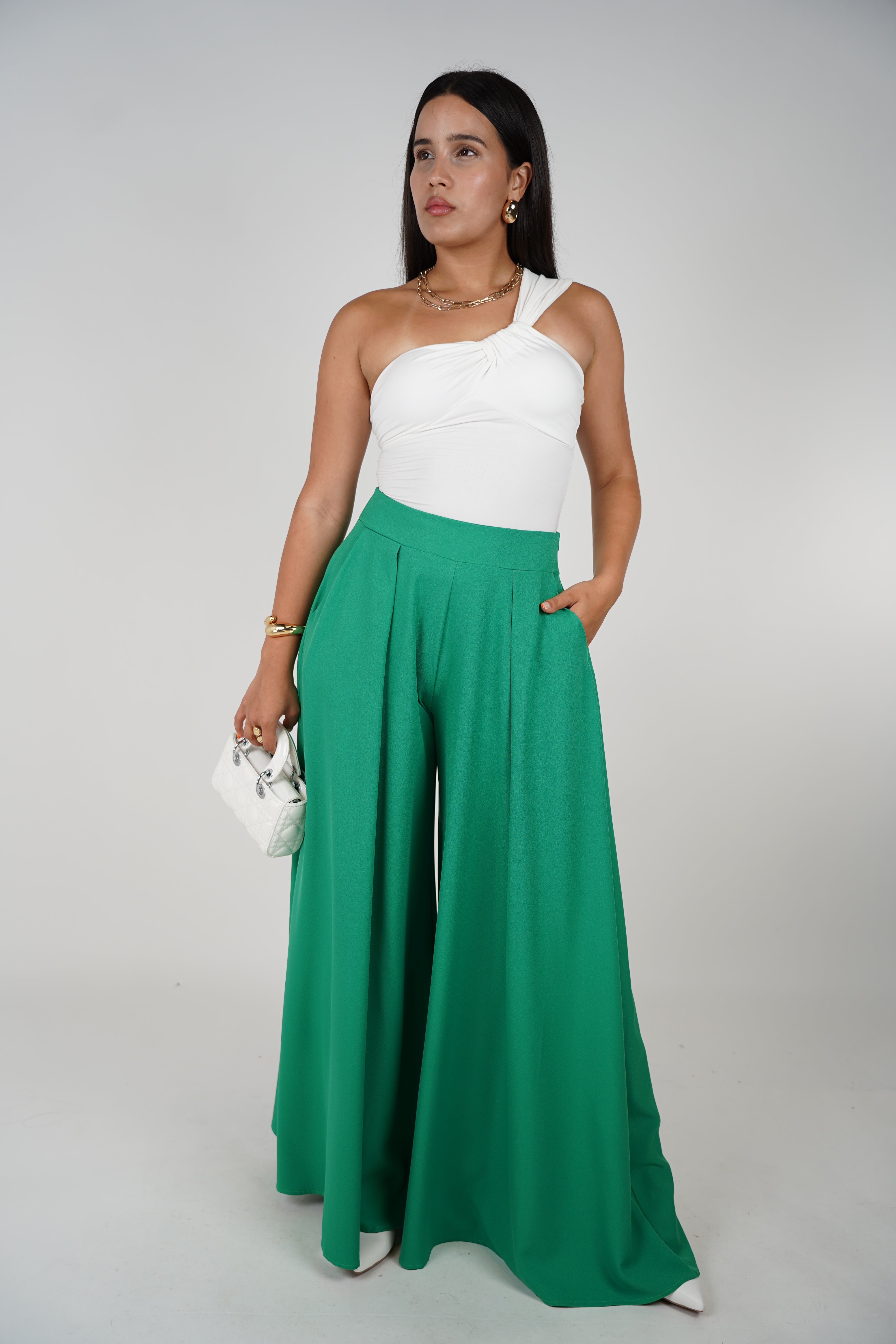 Berta Palazzo Pants – Bold Flow & Effortless Elegance