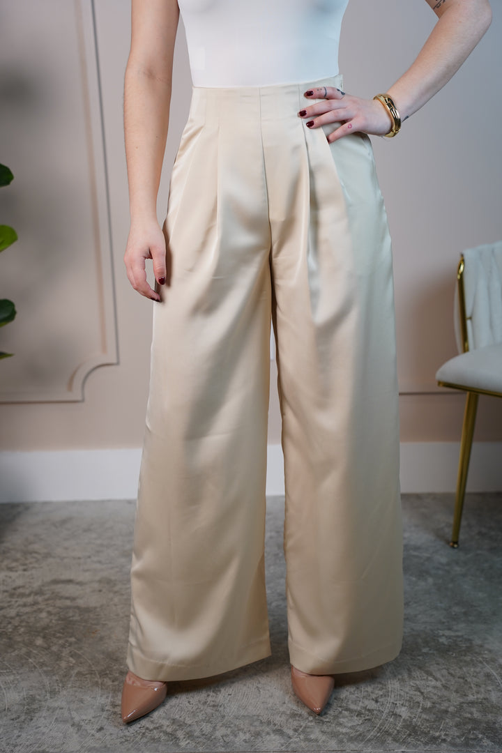 Shofie High-Waisted Wide-Leg Trousers – Statement Style with Tailored Elegance - Carema Boutique