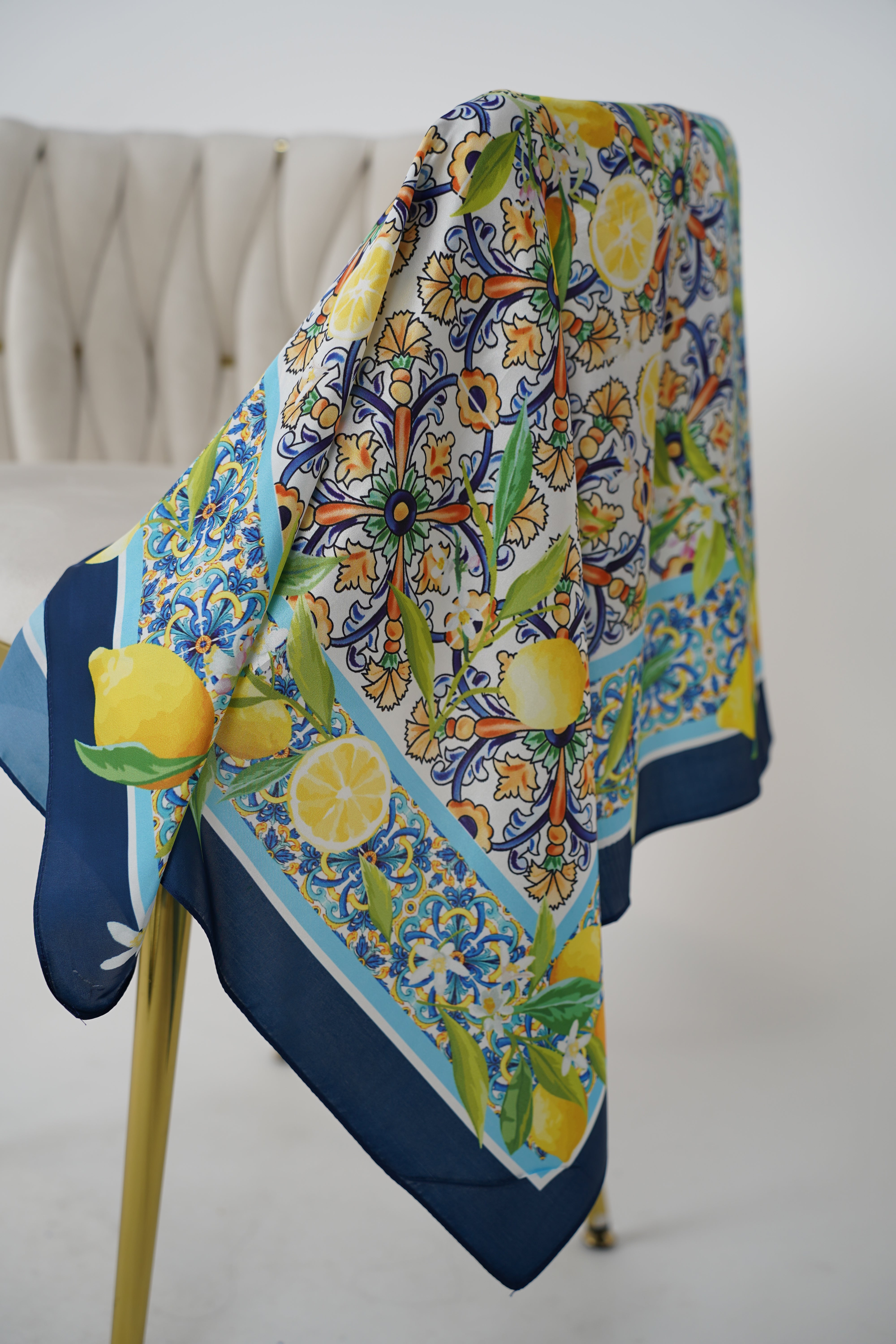 Versatile Patterned Scarf – Multi-Way Styling Accessory