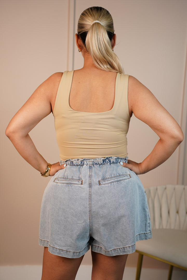 Gracie Relaxed Fit Denim Shorts – Light Wash with Oversized Pockets - Carema Boutique