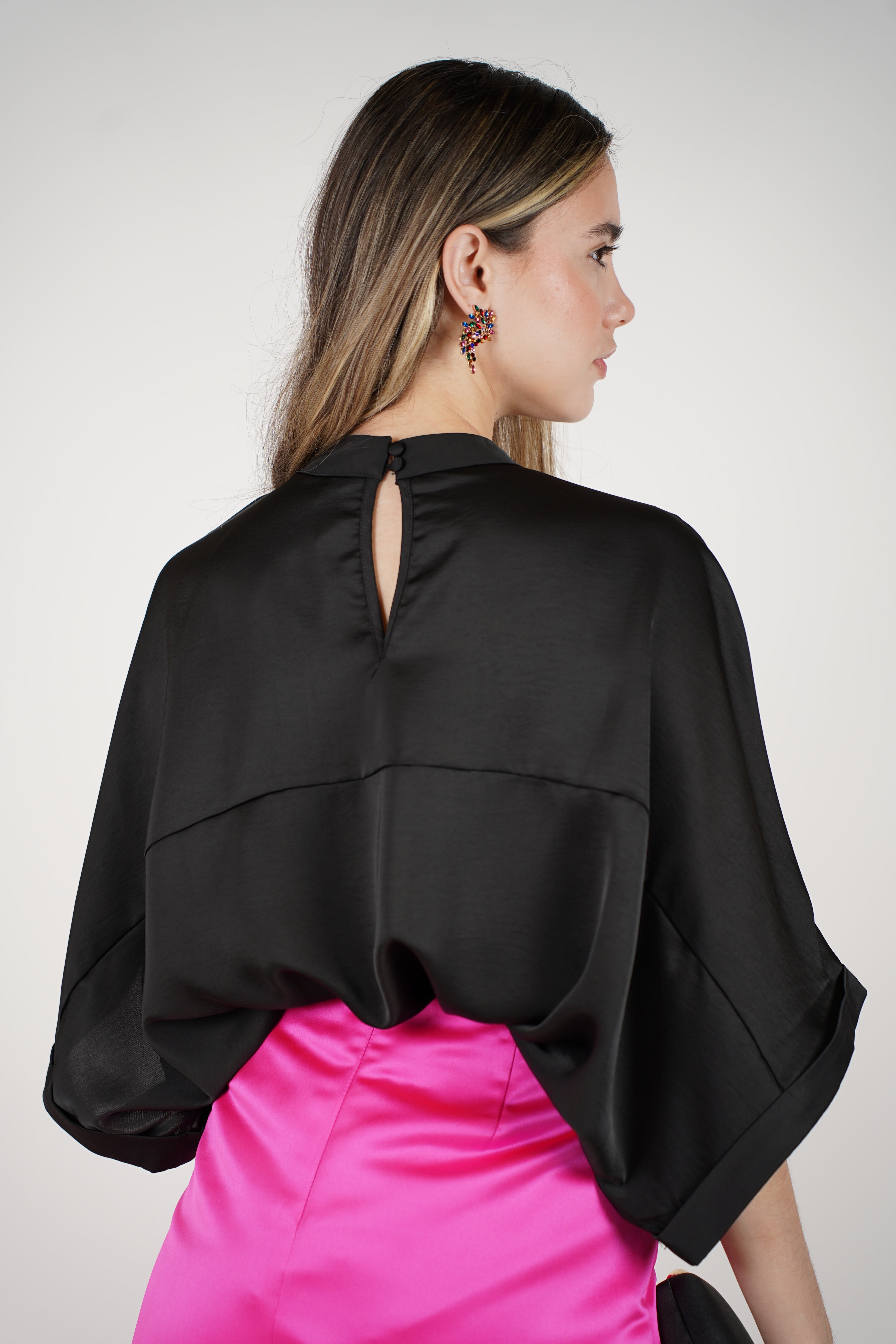 Vexira Oversized Blouse – Effortless Elegance in Luxe Black Satin