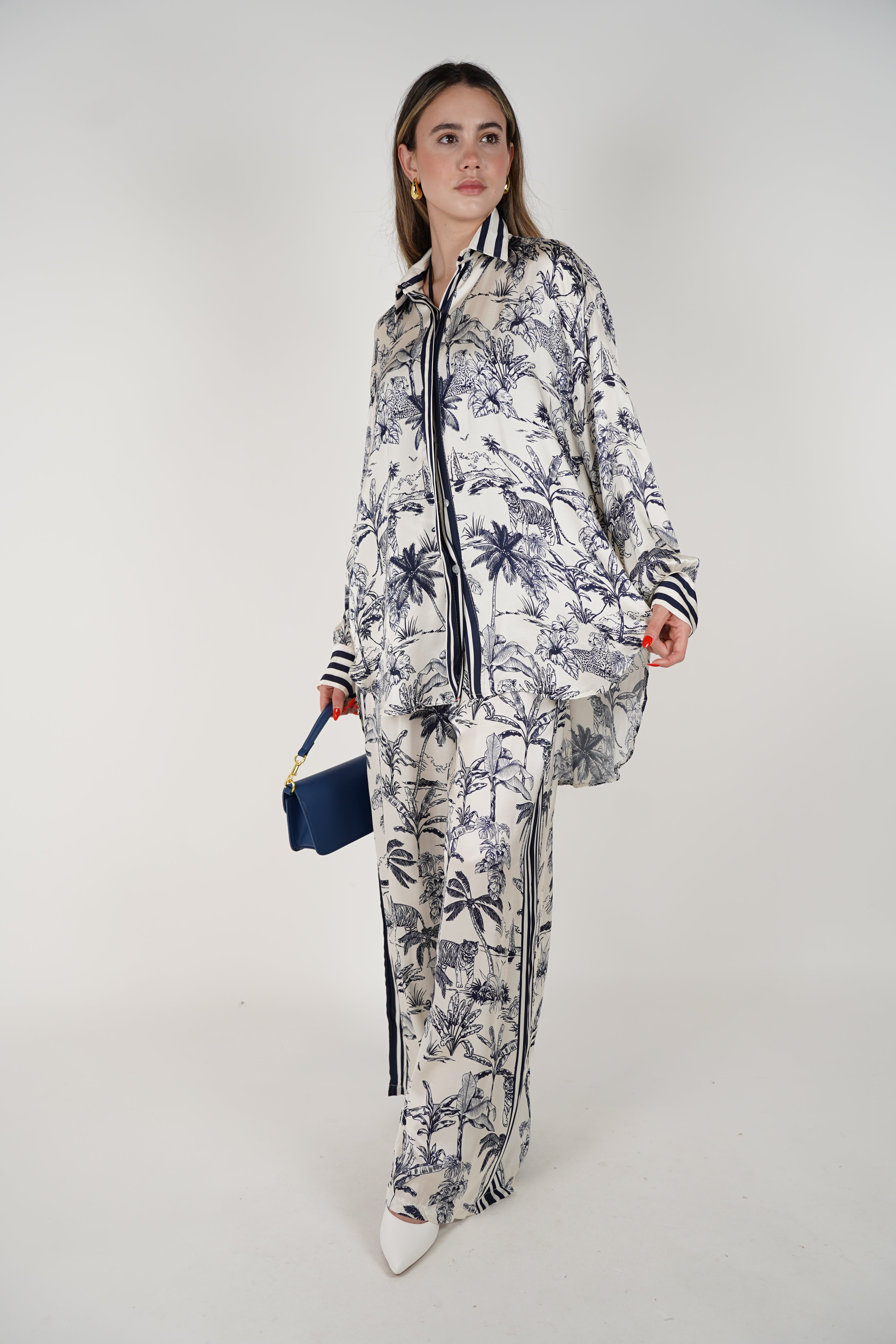 Daily Silk Pants Set – Monochrome Jungle Print Lounge Look