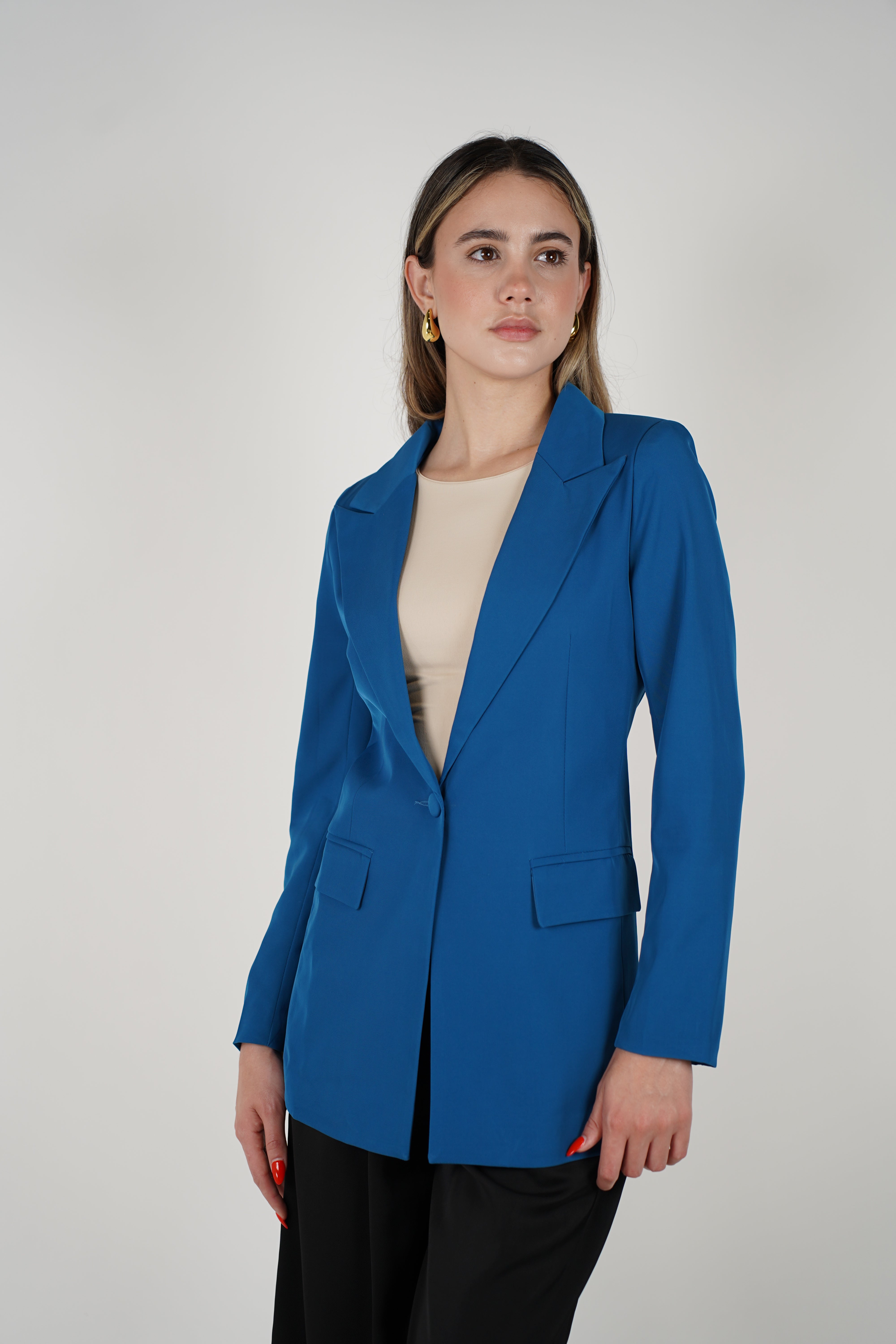Yalith Blazer – Sleek Structure for Elevated Looks
