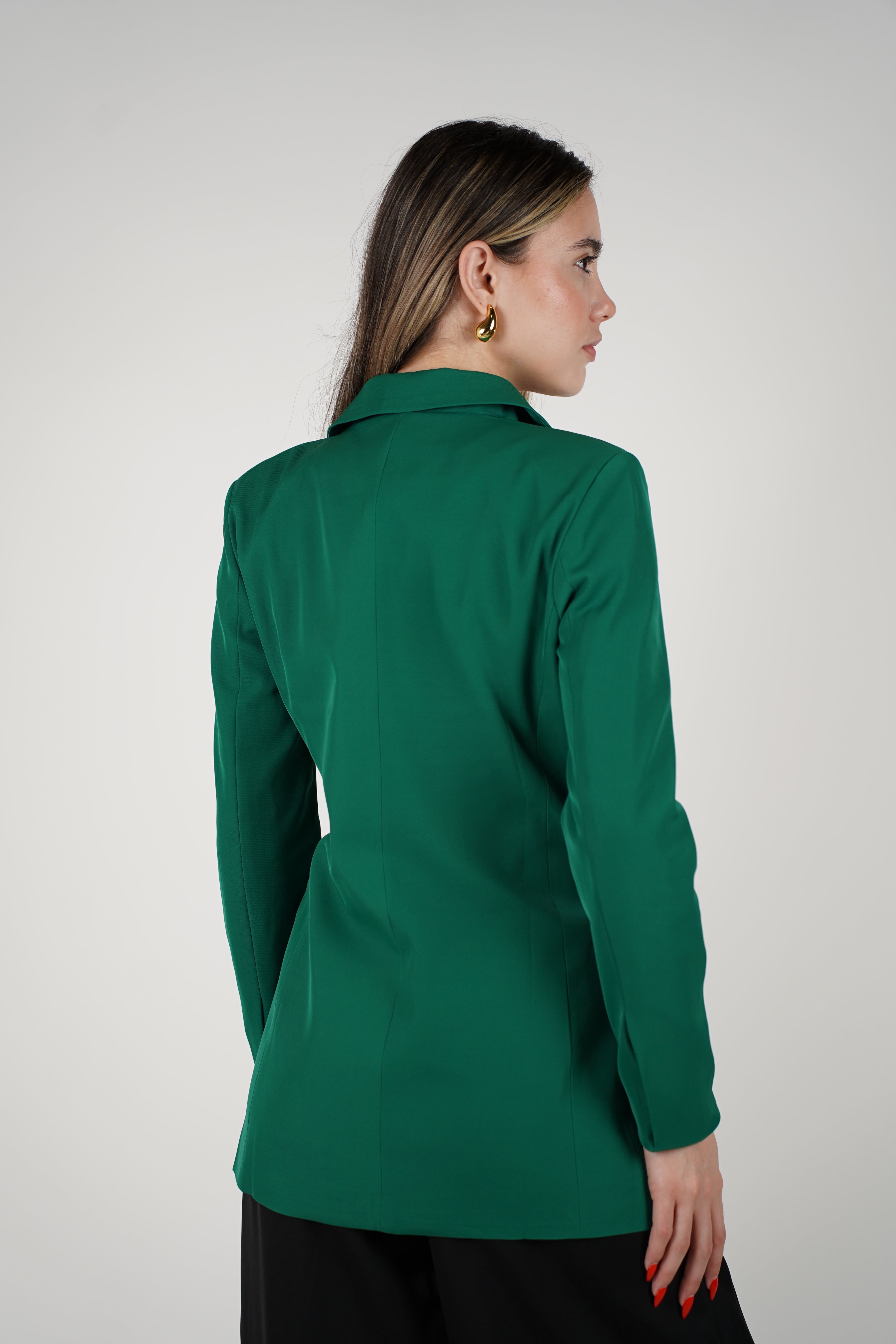 Yalith Blazer – Sleek Structure for Elevated Looks