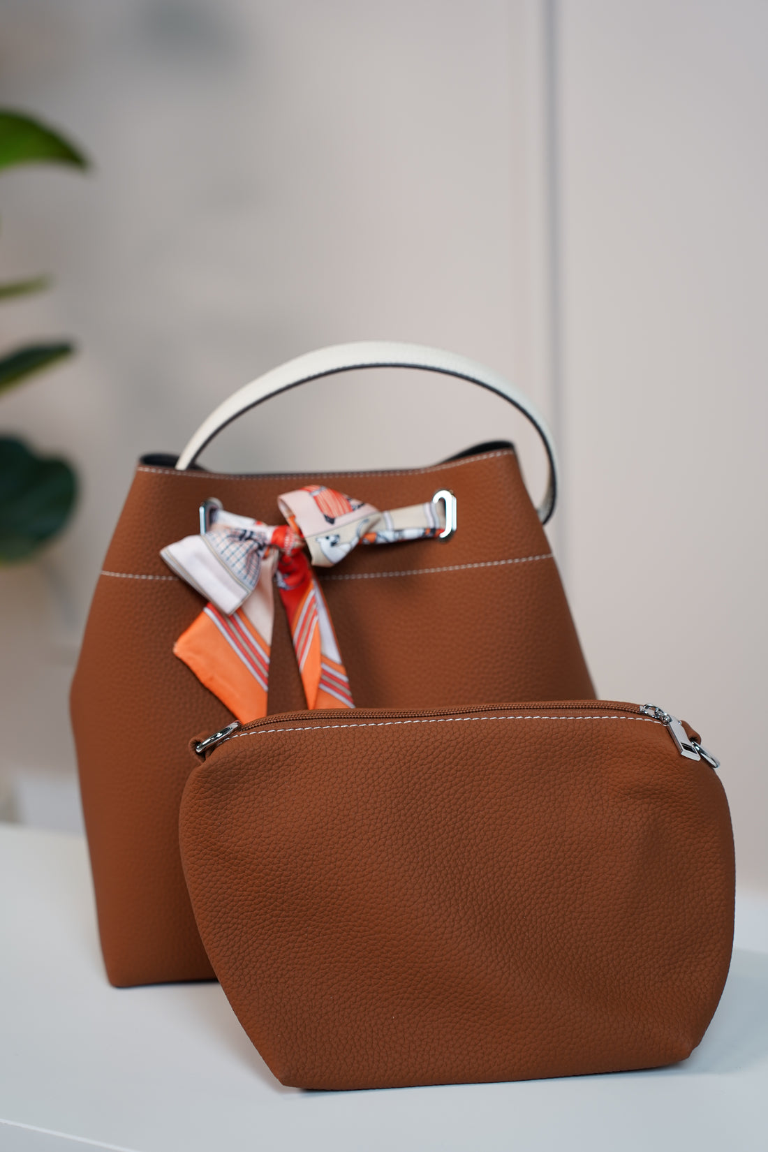 Gaze Hangbag