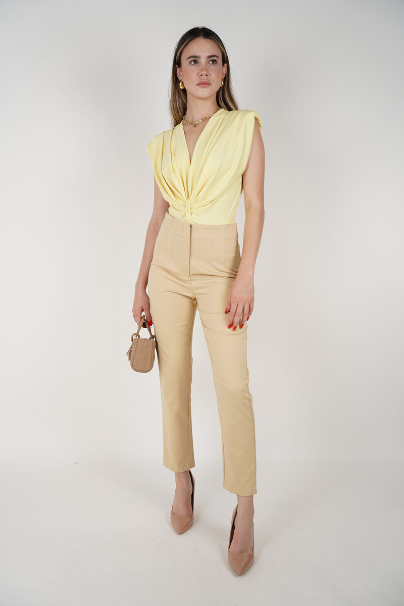 Farah Trousers – Sleek High-Waisted Tapered Pants