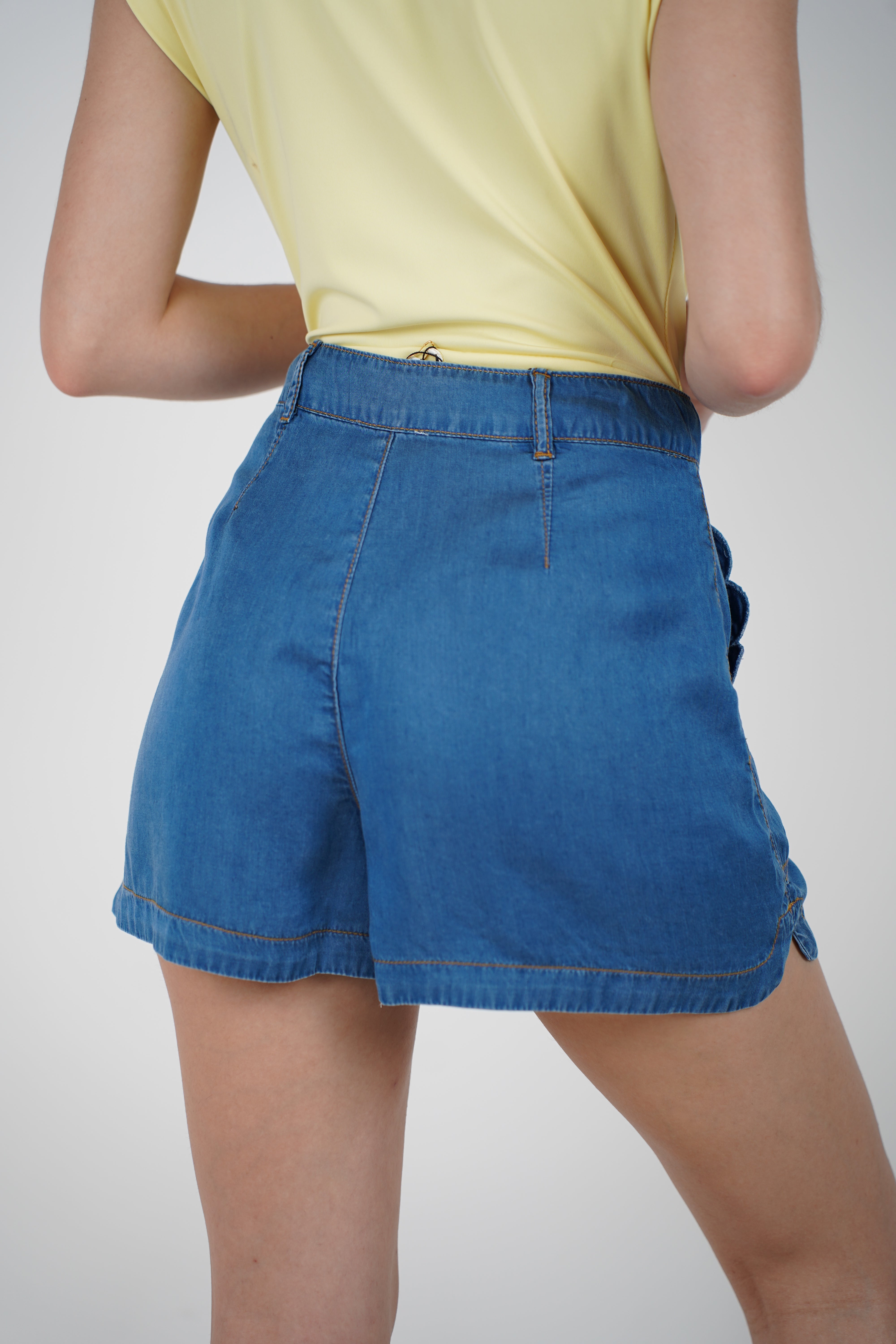 Yezira Soft Denim Shorts – Everyday Style with a Playful Twist