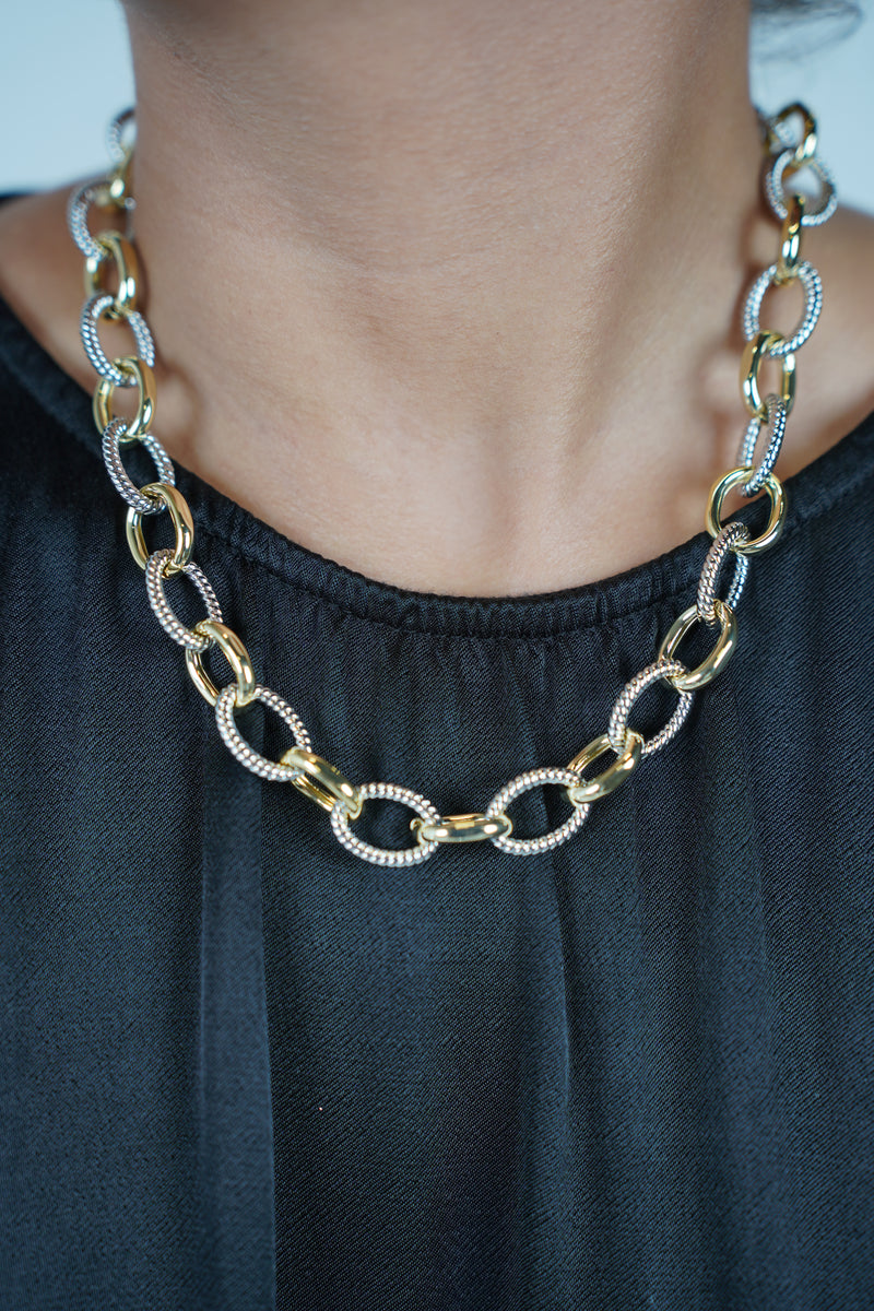 Nayli Chain Necklace – Mixed-Metal Drama in Every Link