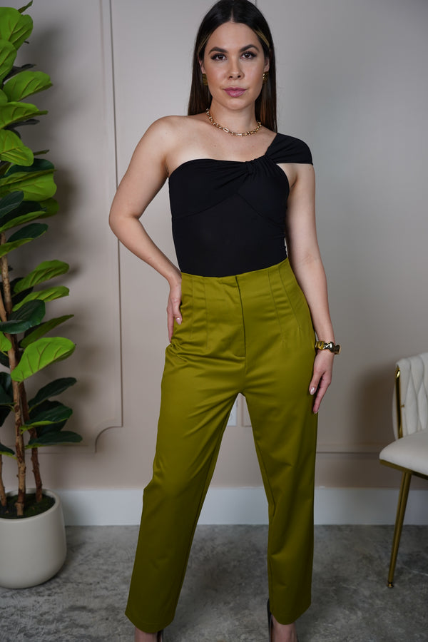 Susan Pants – Tailored Elegance in a Bold Hue