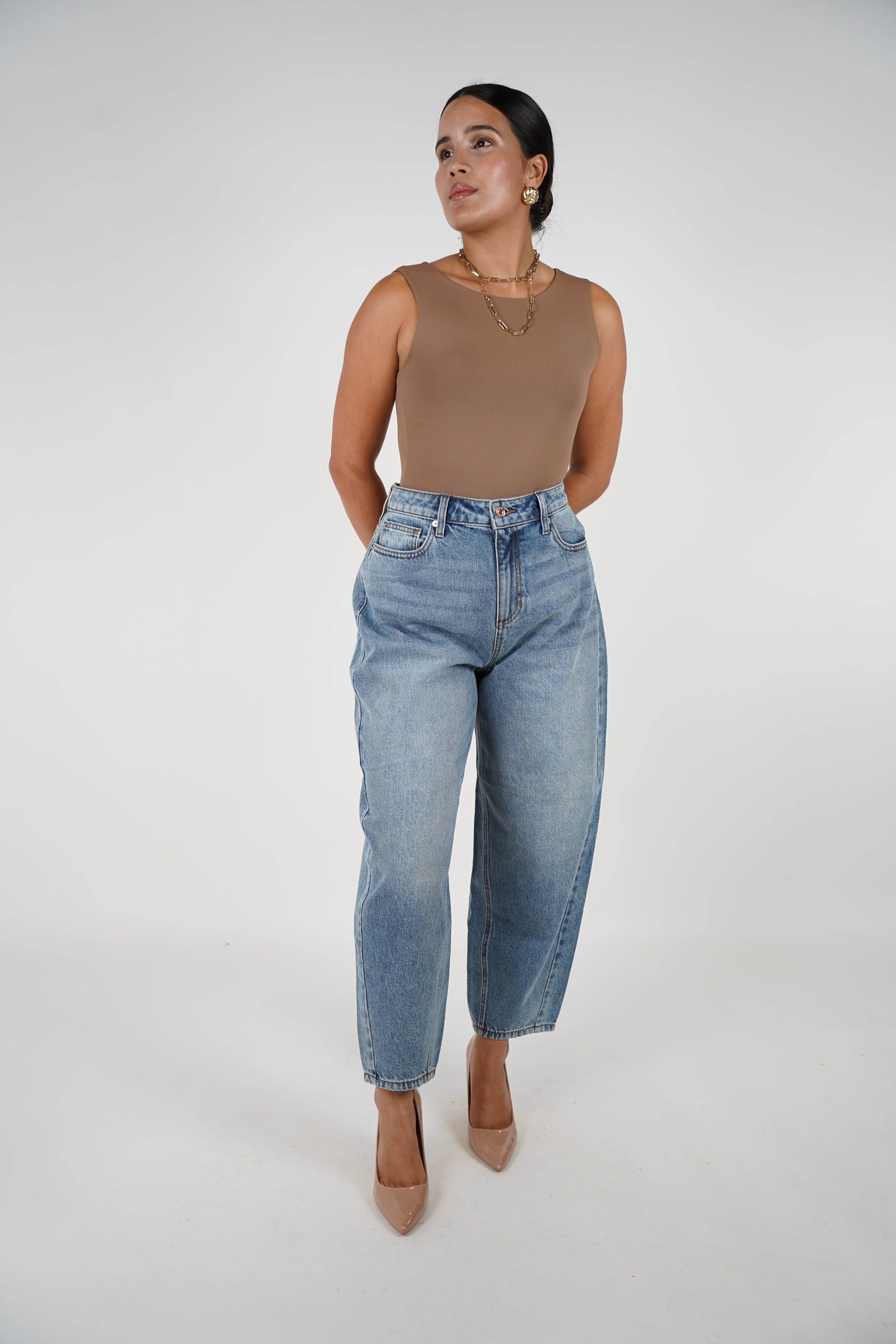 Brenda Barrel Jean – Vintage Blue High-Waisted Denim