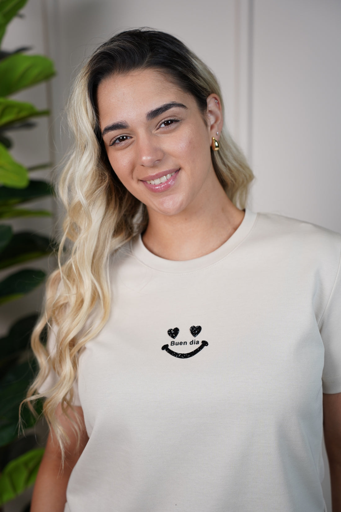 Buen Dia Top – Start Your Day with Style and Positivity
