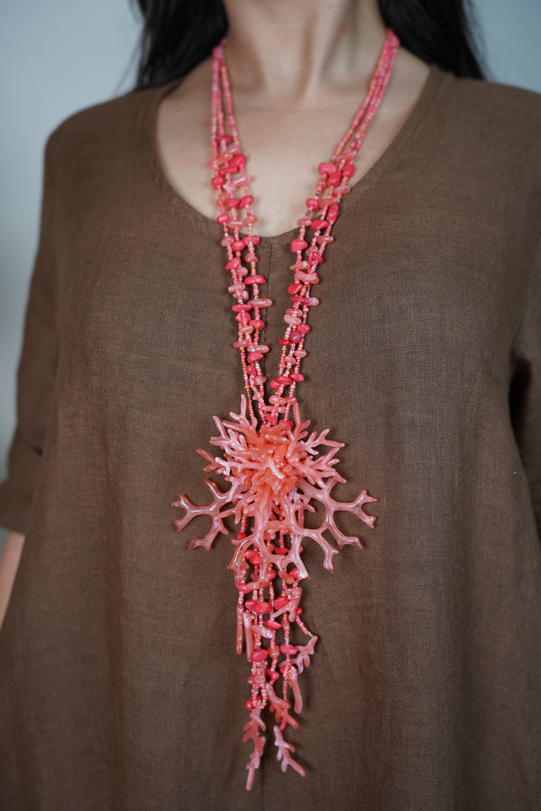 Dusk Oversized Coral Necklace – Bold, Beachy & Unforgettable