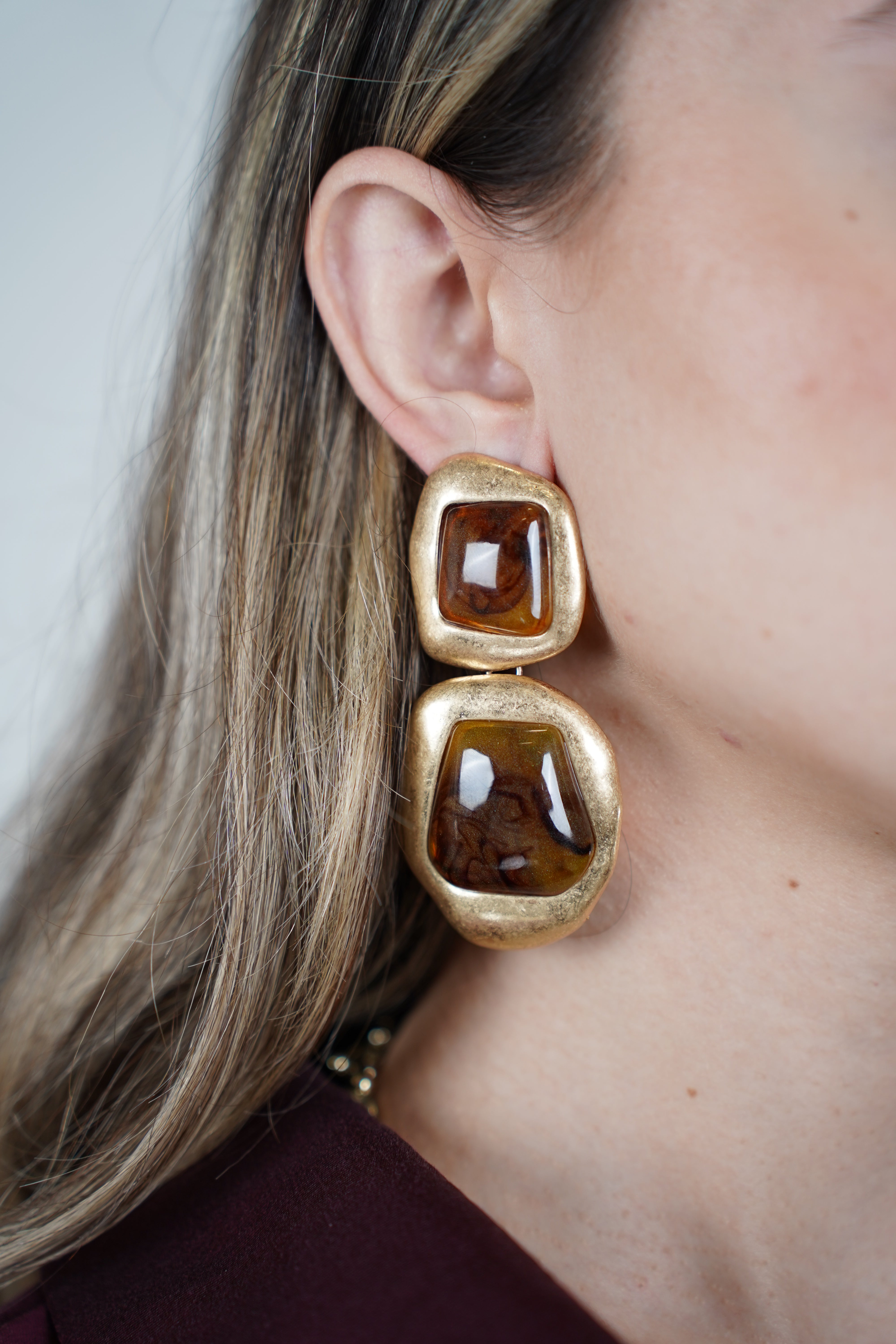 Briya Chunky Dangle Earrings – Gold & Amber Statement Style
