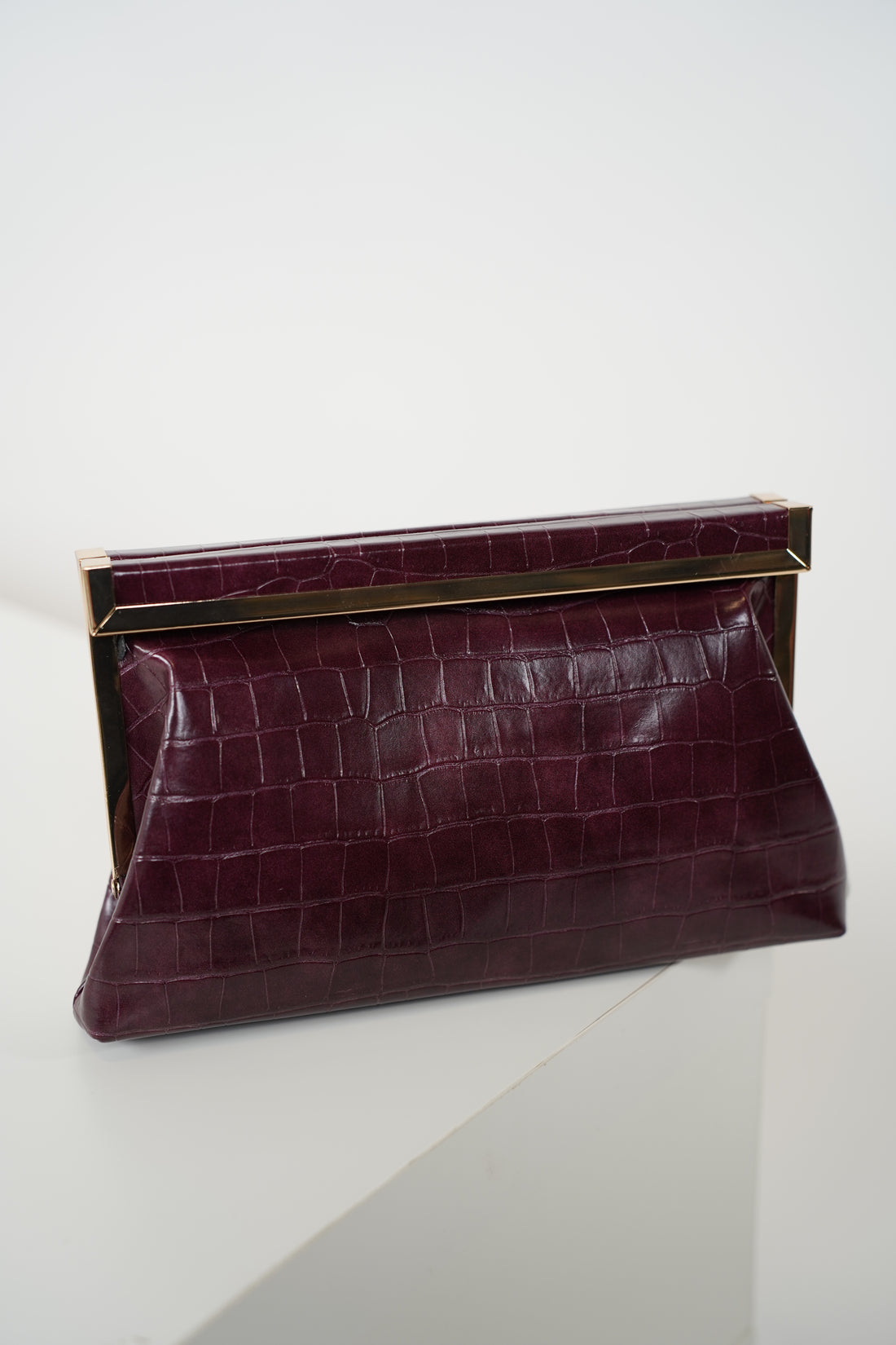 Mavina Croc Embossed Frame Clutch – Luxe Texture with Timeless Design