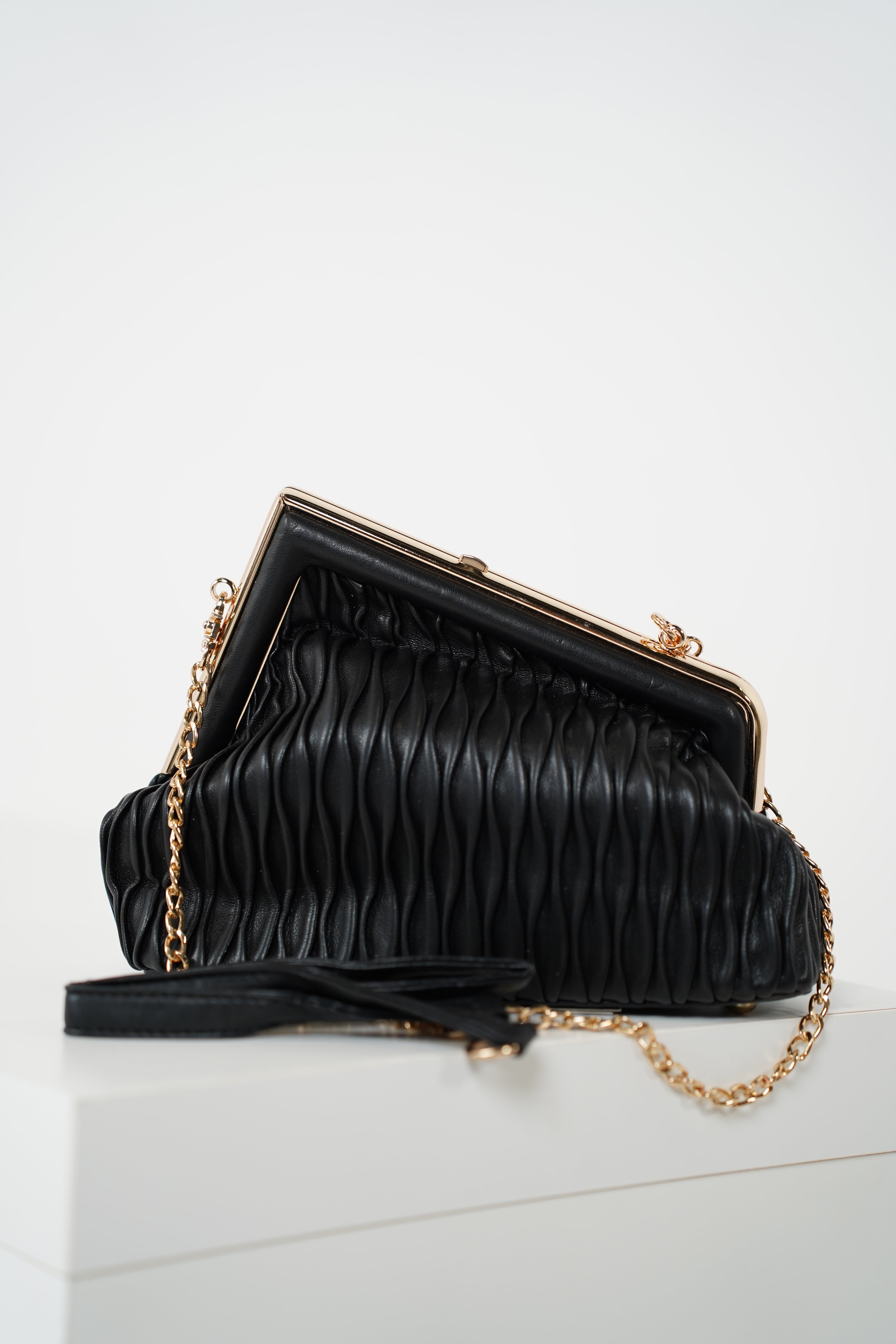 Delya Pleated Frame Clutch – Sculpted Texture, Timeless Chic