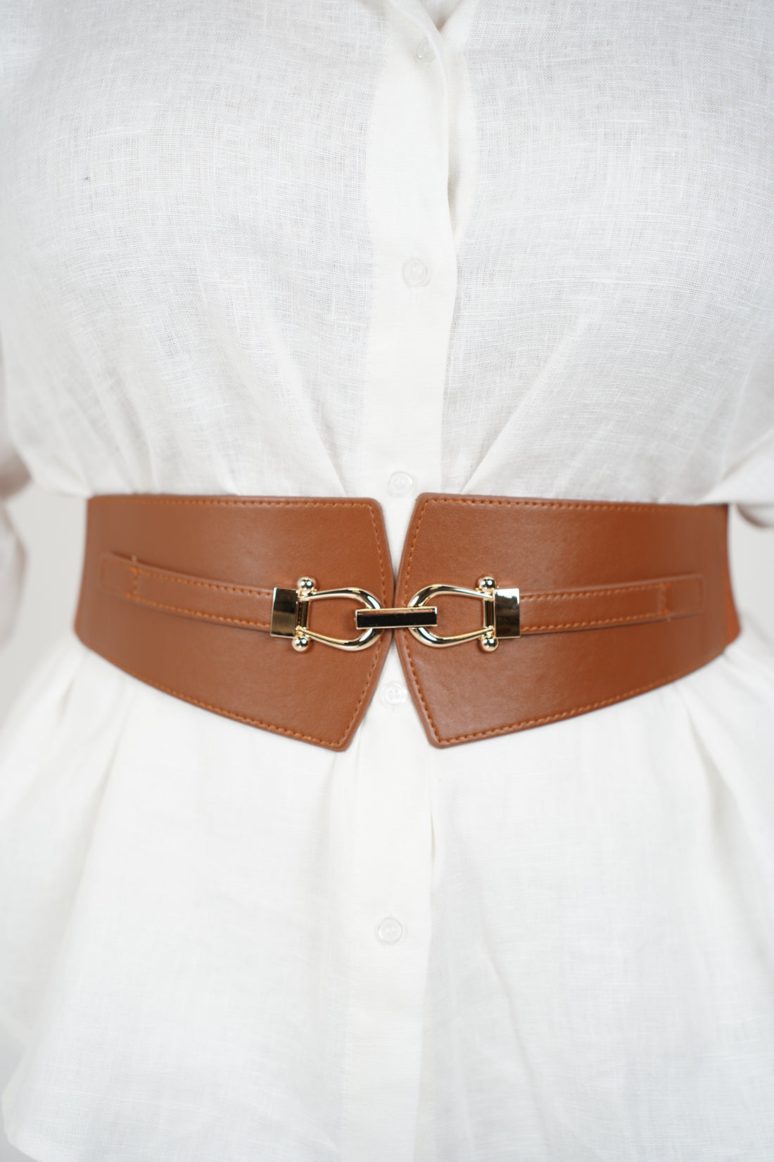 Veyra Horsebit Leather Belt – Classic Elegance, Modern Edge