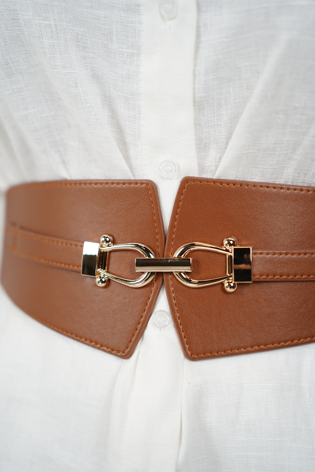 Veyra Horsebit Leather Belt – Classic Elegance, Modern Edge