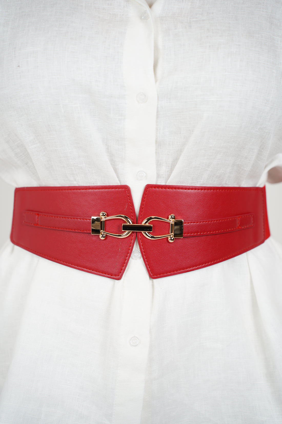 Veyra Horsebit Leather Belt – Classic Elegance, Modern Edge