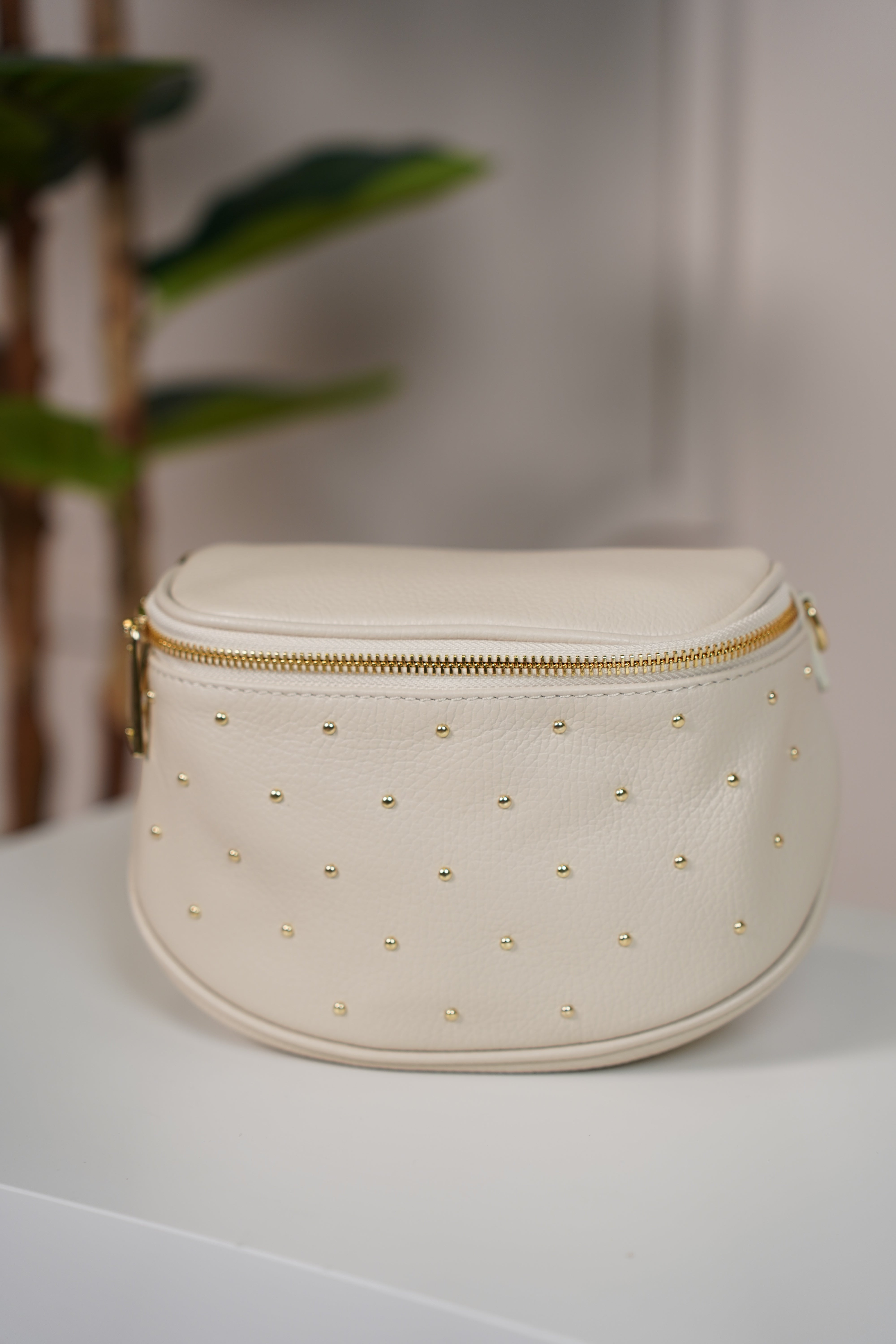 Nia Crossbody Bag – Effortless Edge Meets Everyday Chic