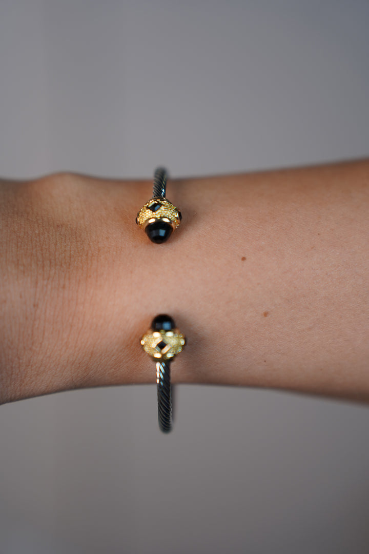 Kaia Twisted Metal Cuff Bracelet – Black & Gold