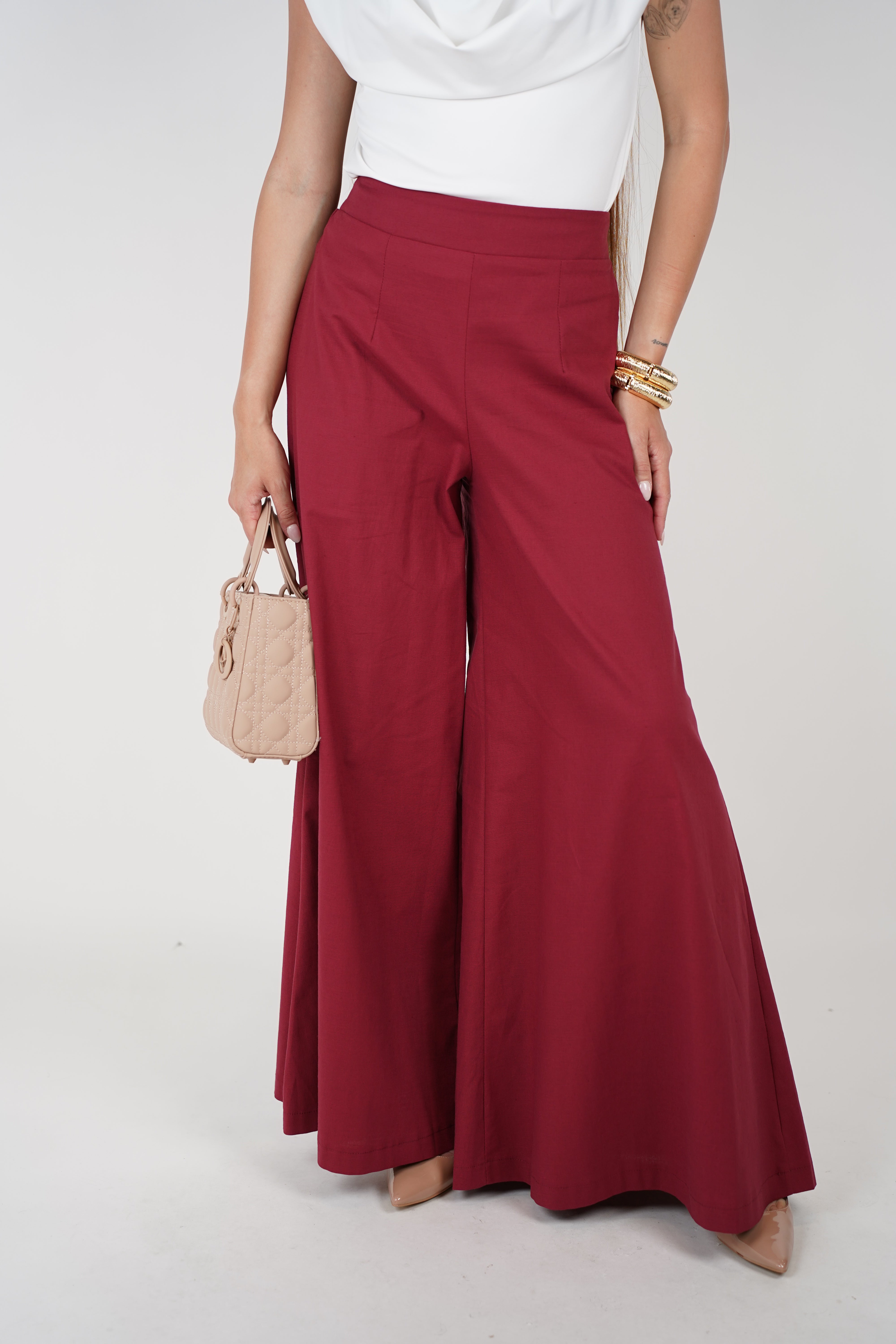 Jina Flowy Pants – Crisp Wide-Leg Statement