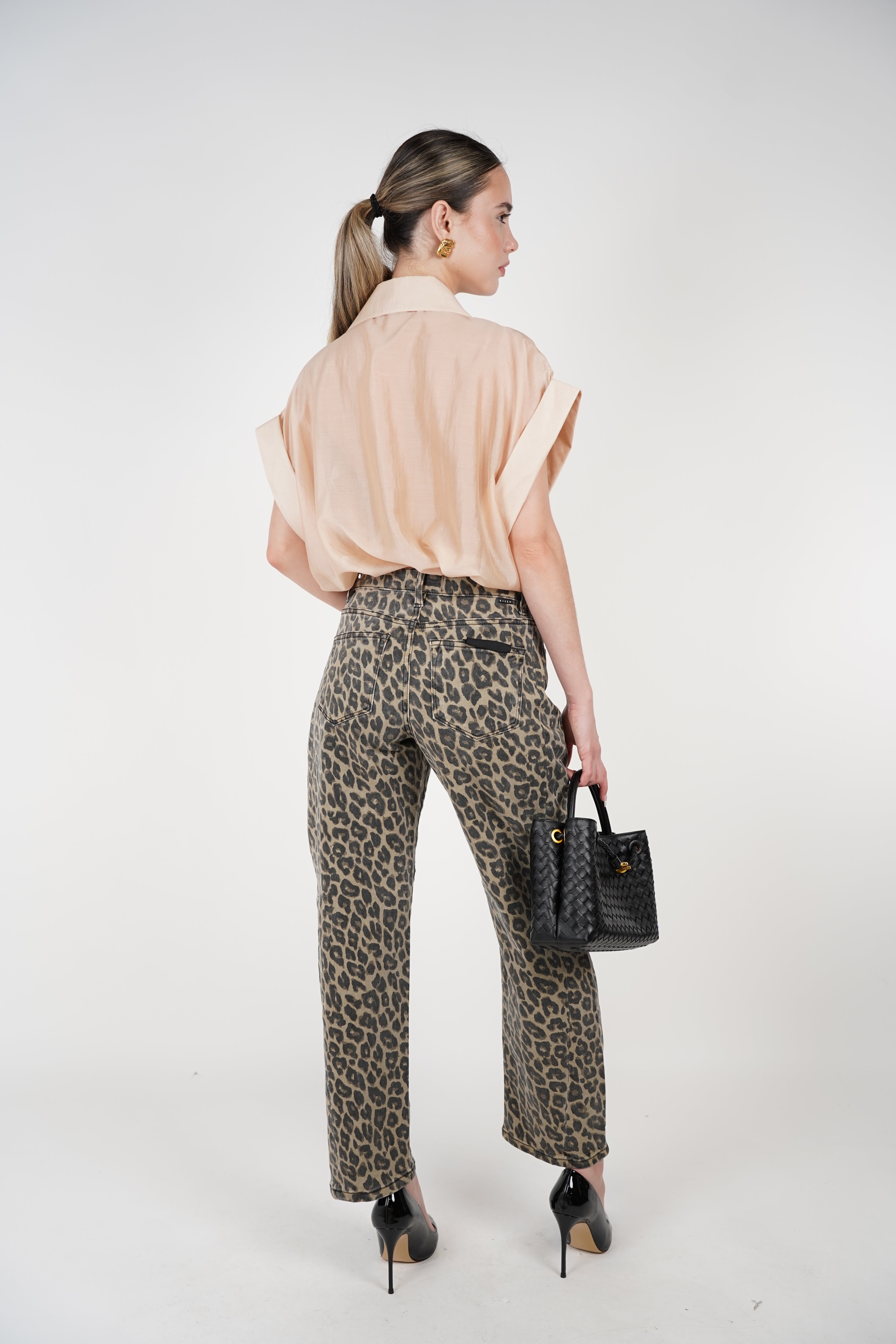 Zalen Leopard Barrel Jeans – Fierce Fit with a Modern Twist
