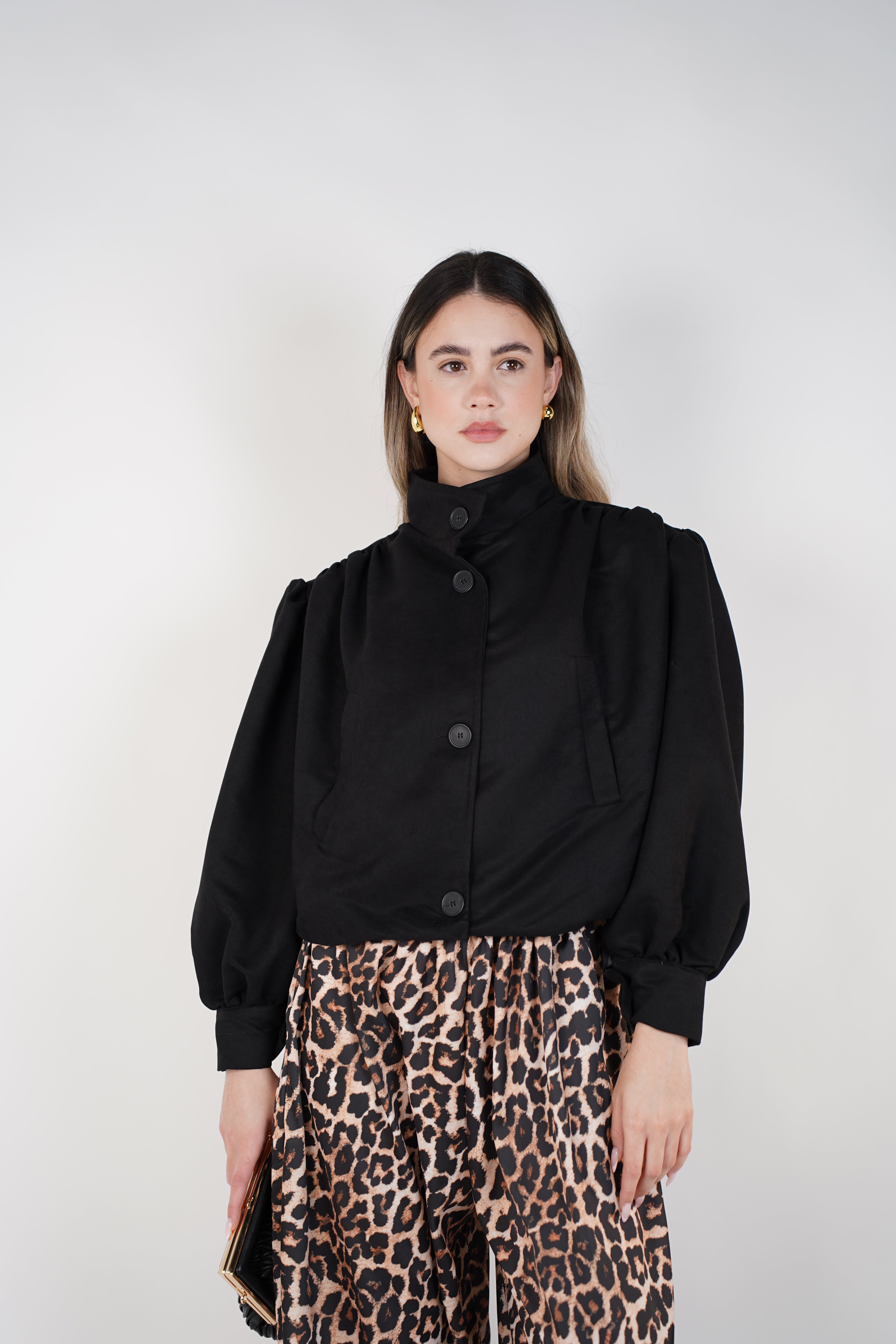 Inora Cloud Jacket – Sleek, Structured, and Timelessly Modern