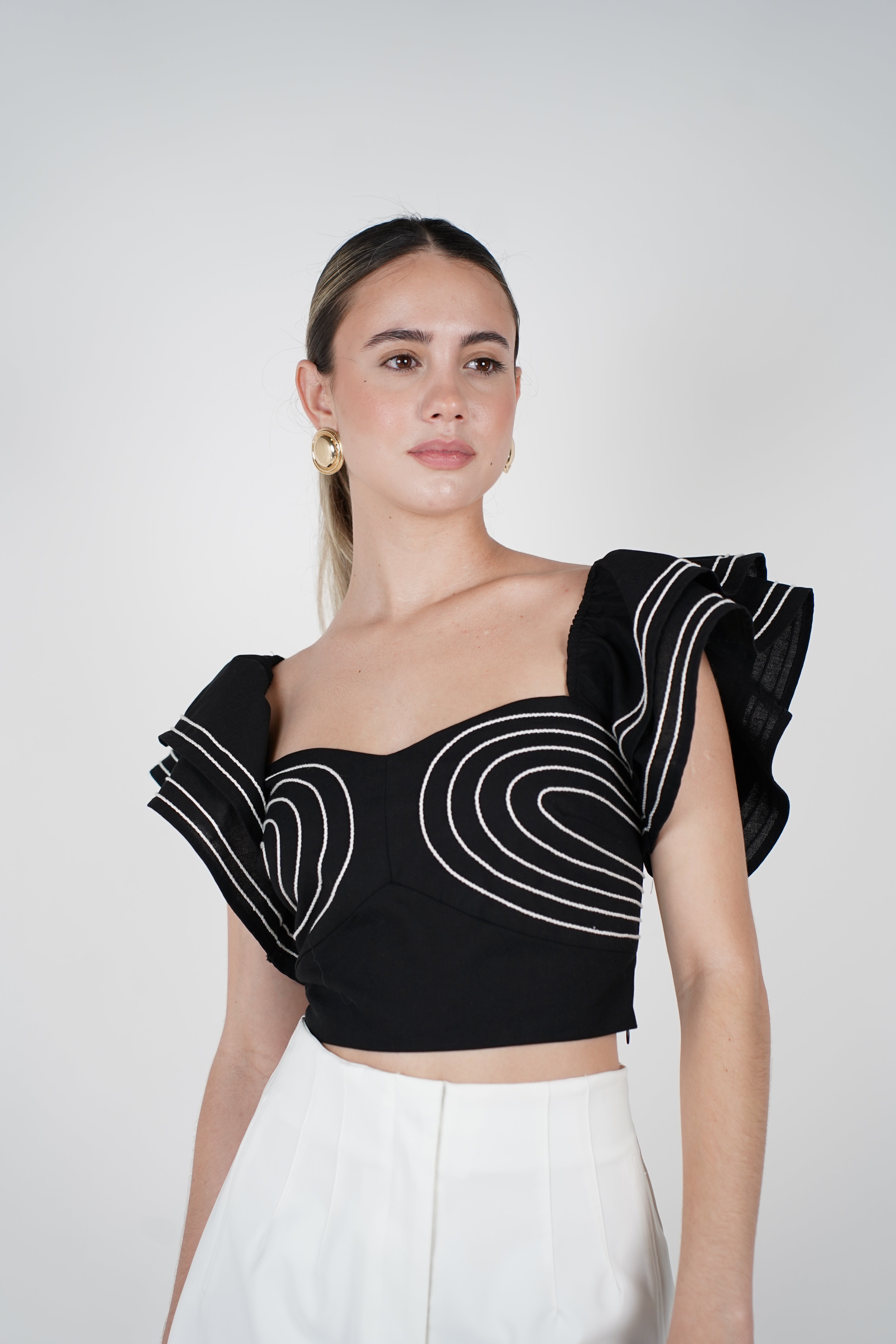 Zyra Off-Shoulder Top – Bold Elegance in Black