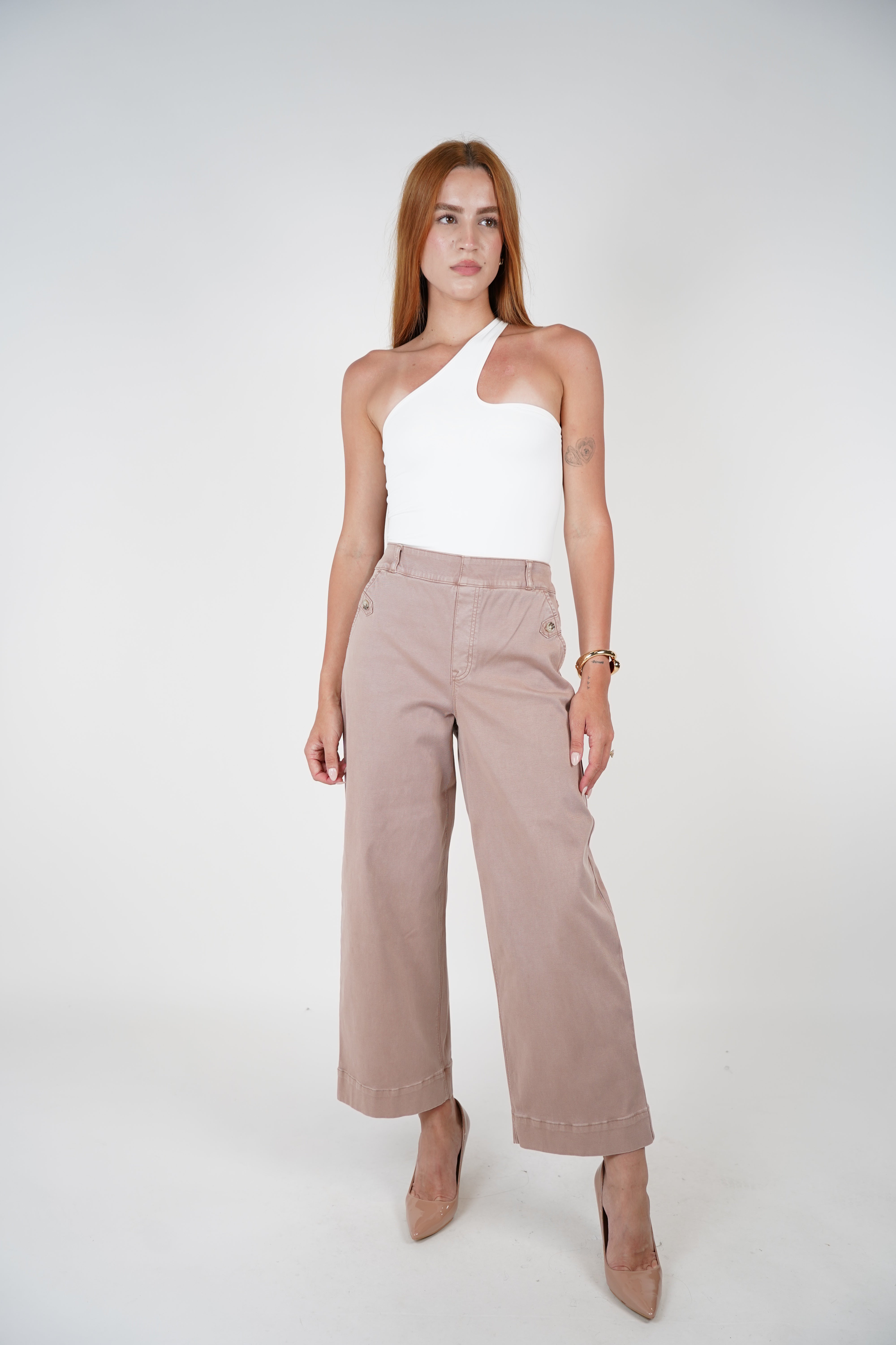 Norabel Wide-Leg Pants – Classic Khaki Comfort