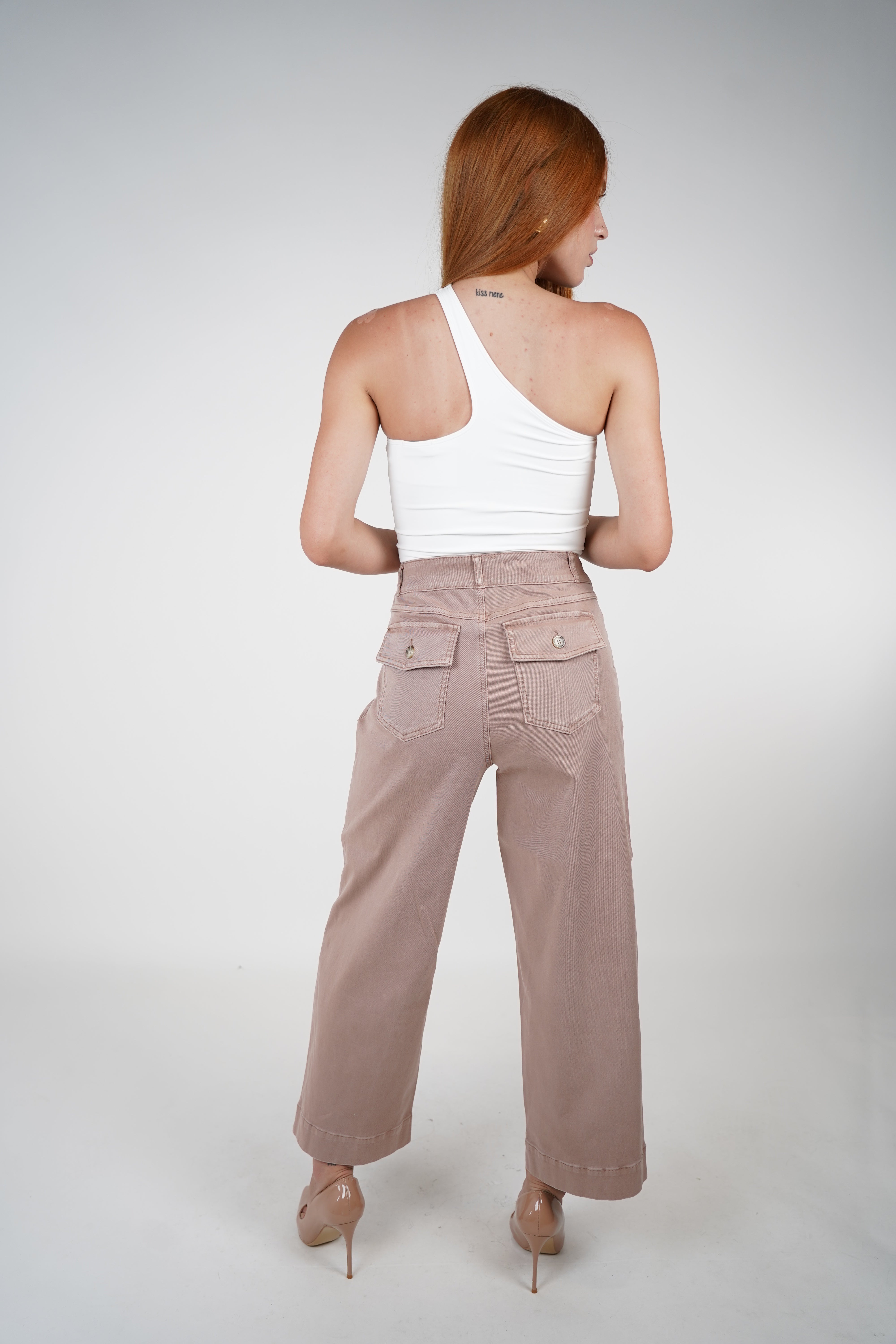 Norabel Wide-Leg Pants – Classic Khaki Comfort