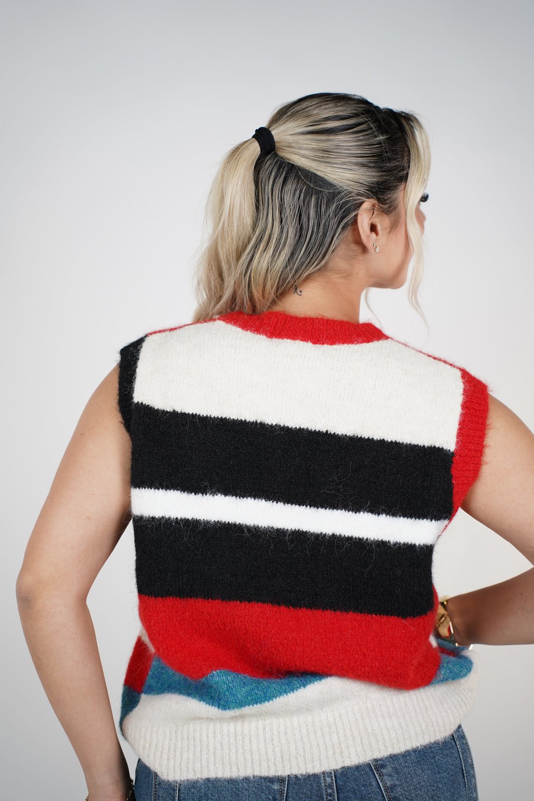 Wynel Striped Sweater Vest – Cozy Colorblock Knit Vest