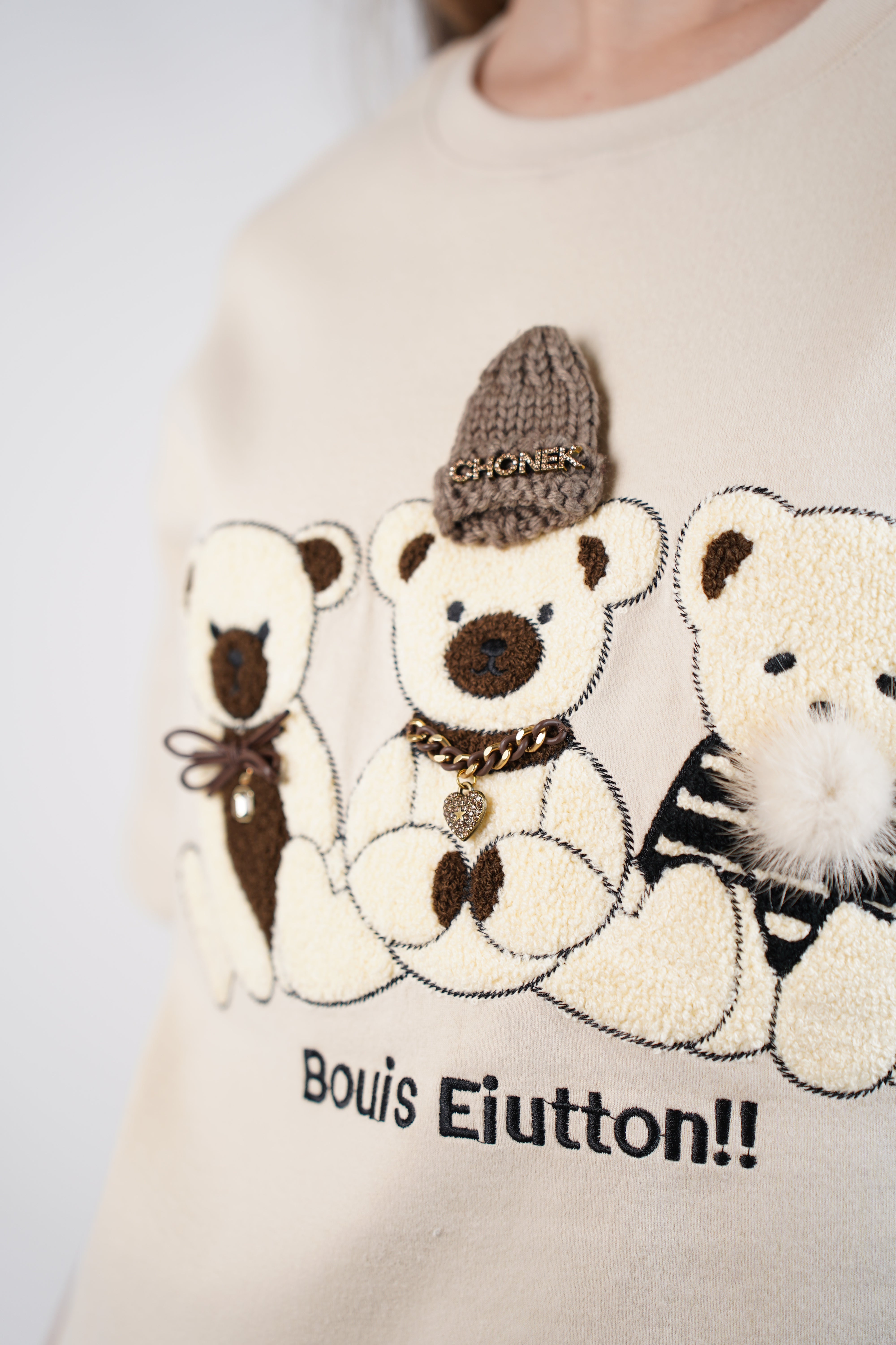 Blera Bear T-Shirt – Playful Style Meets Everyday Comfort