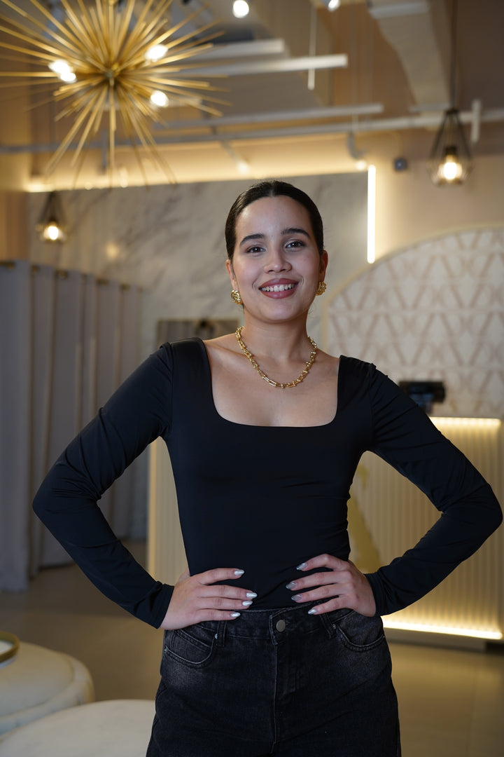 Basic Bodysuit – Sleek, Sculpting, and Easy to Style