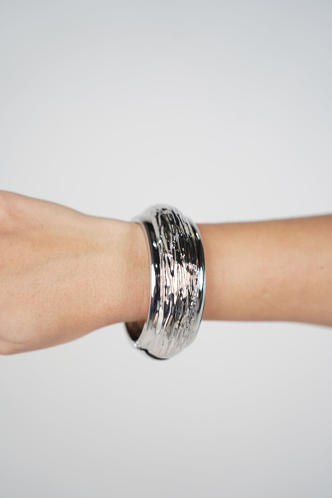 Kovo Textured Bracelet Cuff