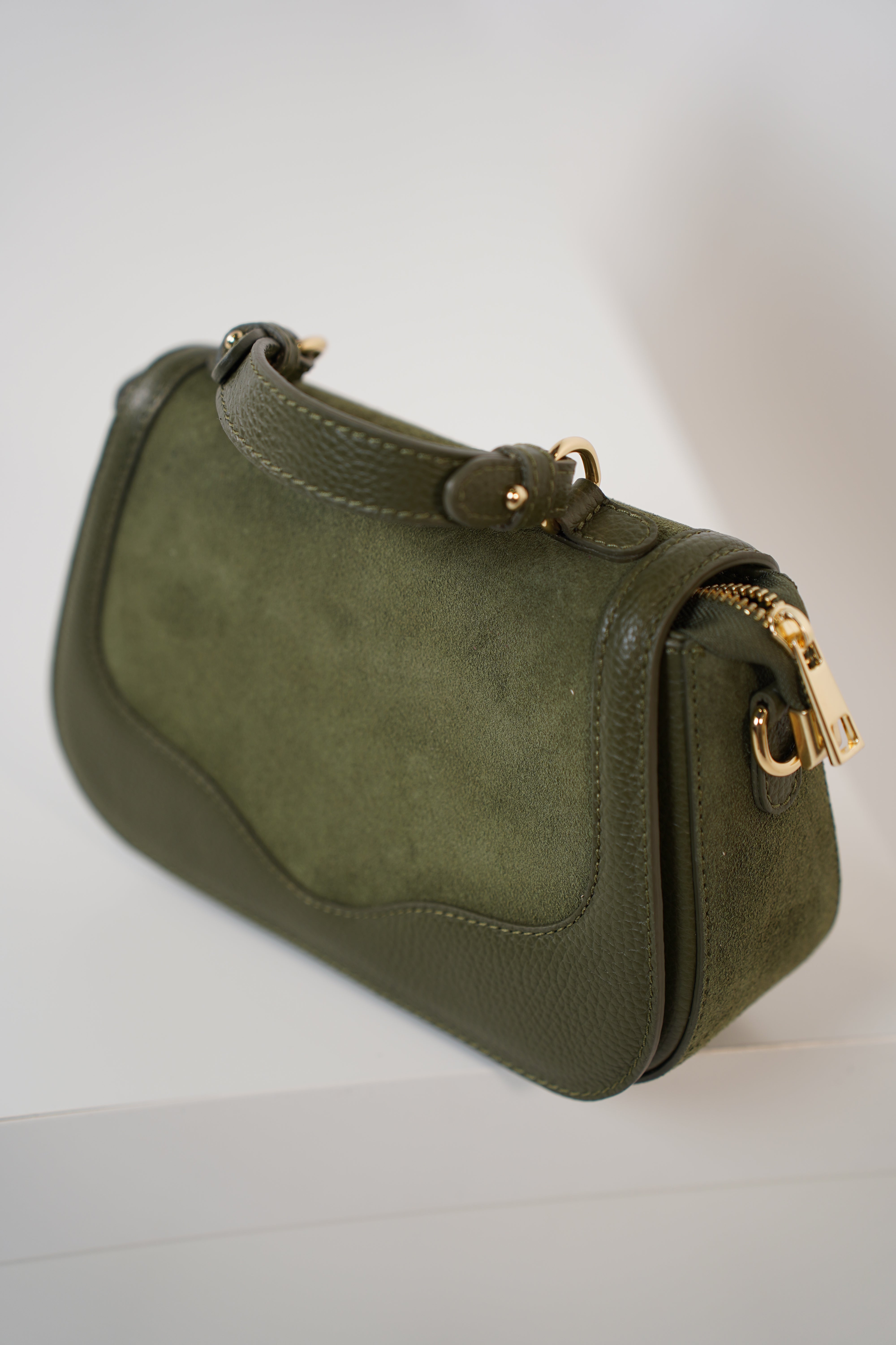 Davia Handbag – Timeless Sophistication with Modern Texture