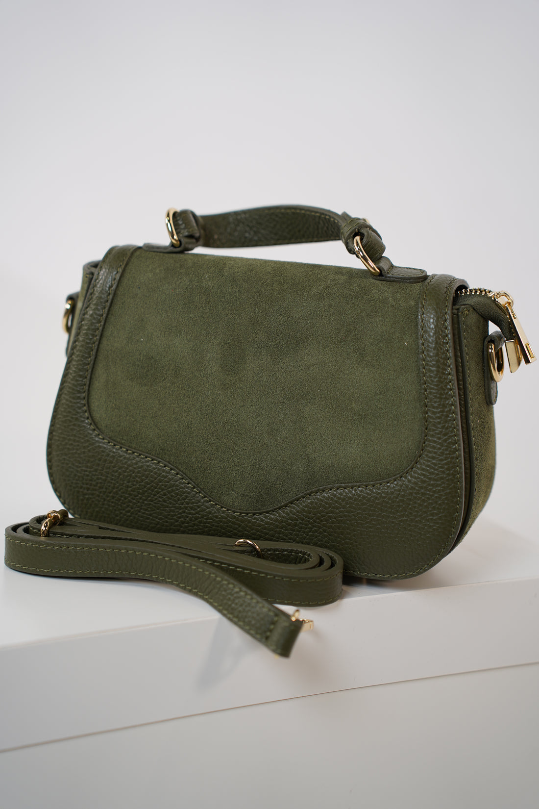 Davia Handbag – Timeless Sophistication with Modern Texture