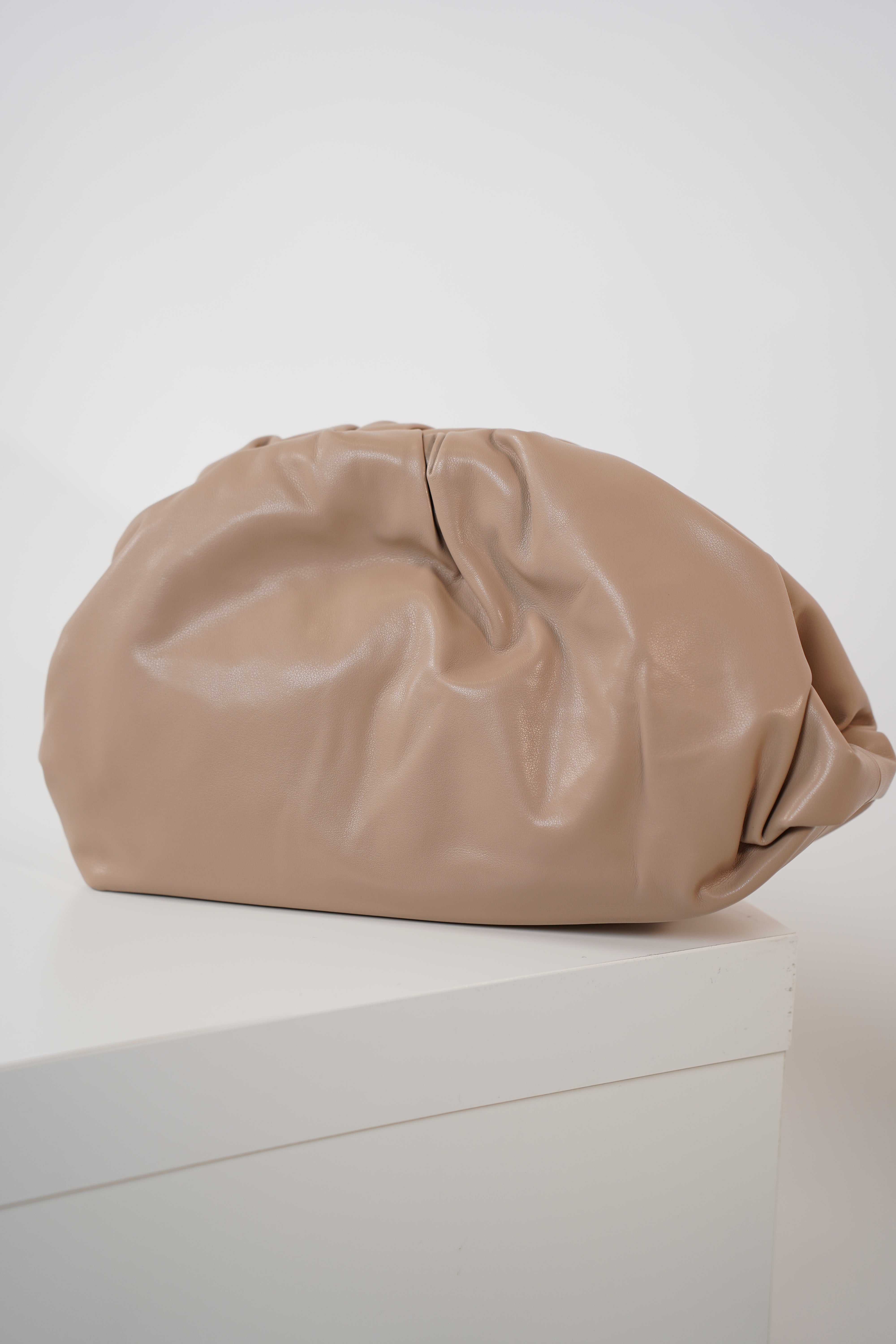 Maren Soft Leather Pouch Bag – Effortless Style, Everyday Luxury