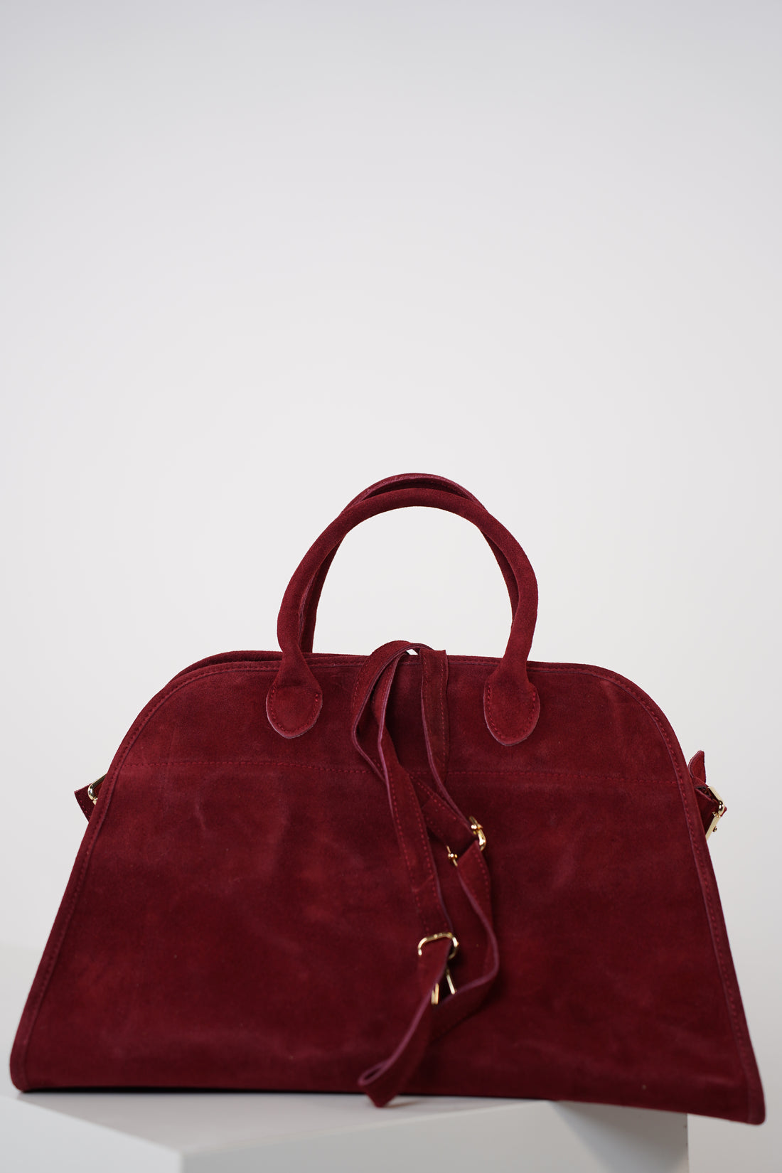 Alari Suede Tote Bag – Effortless Luxury Meets Everyday Functionality