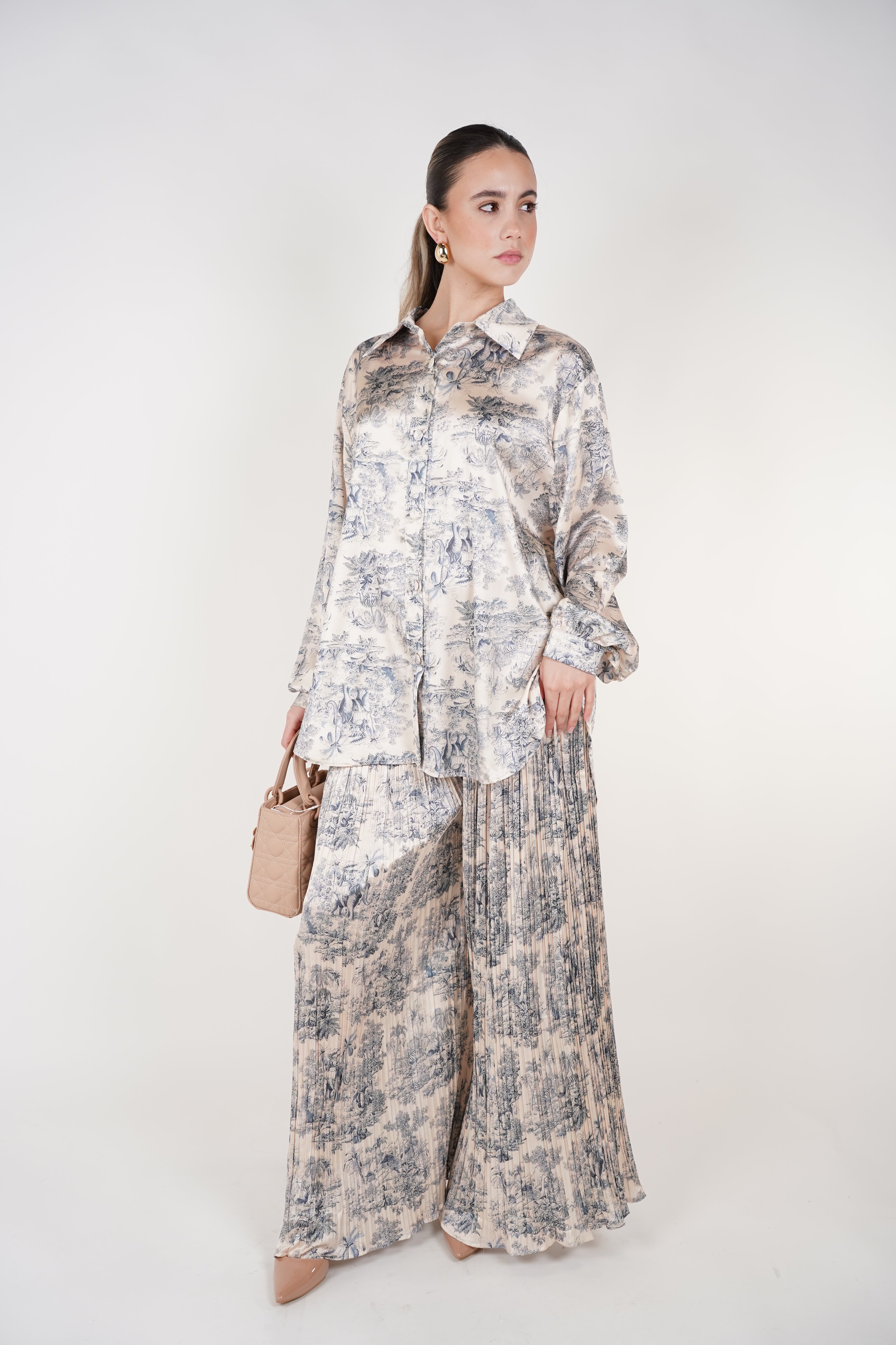 Lurea Stamped Pants Set | Silky Printed Two-Piece Outfit