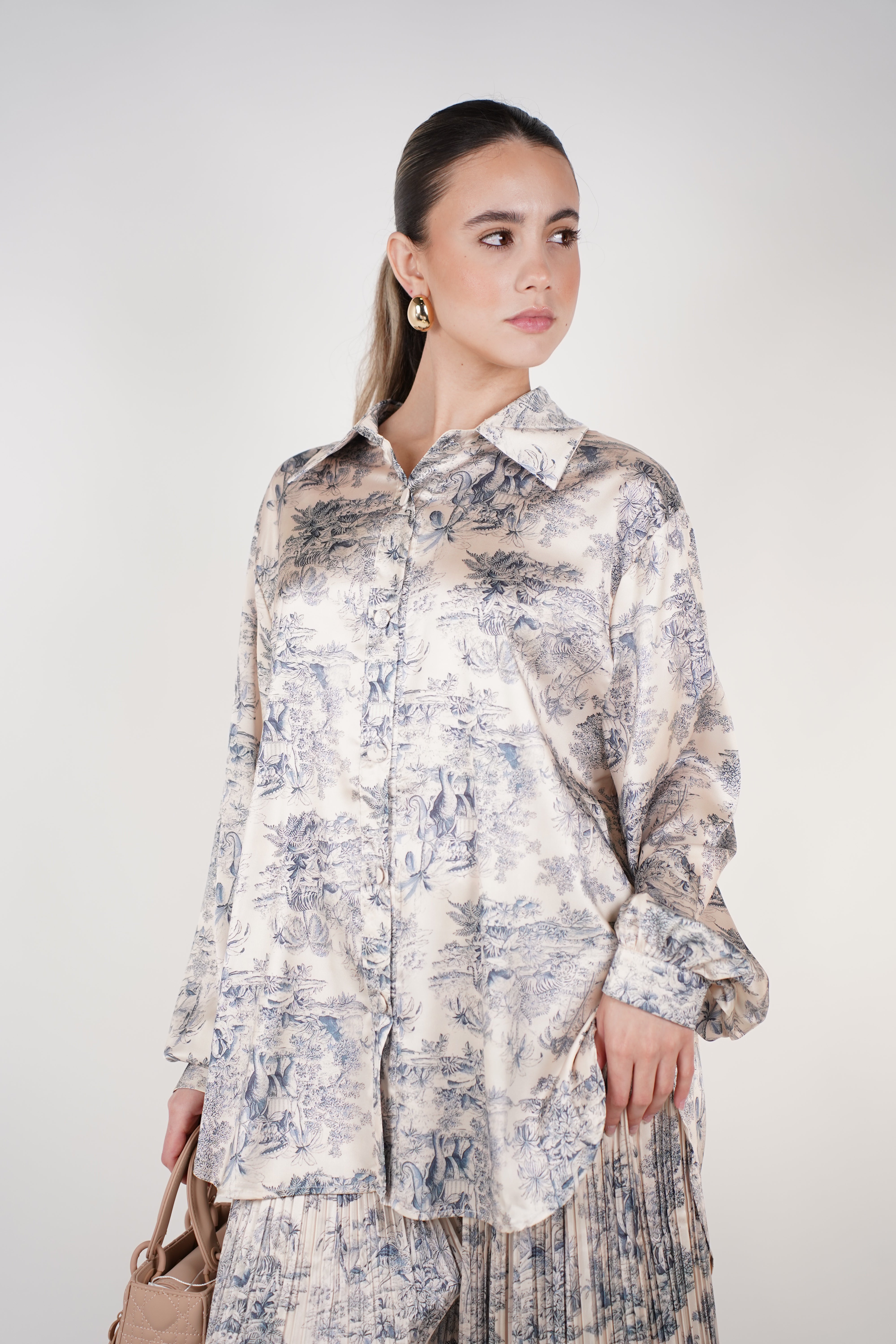 Lurea Stamped Pants Set | Silky Printed Two-Piece Outfit