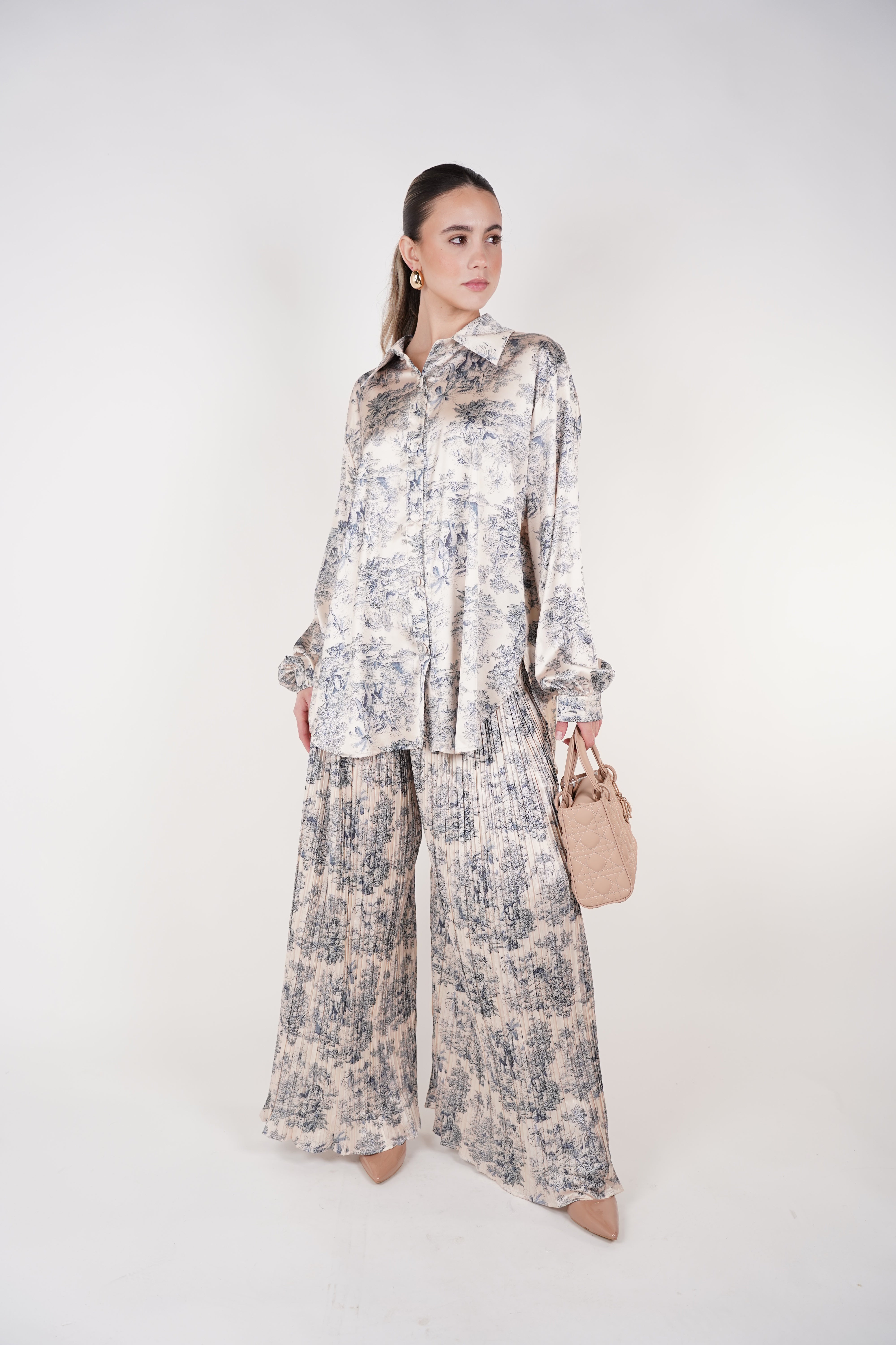 Lurea Stamped Pants Set | Silky Printed Two-Piece Outfit