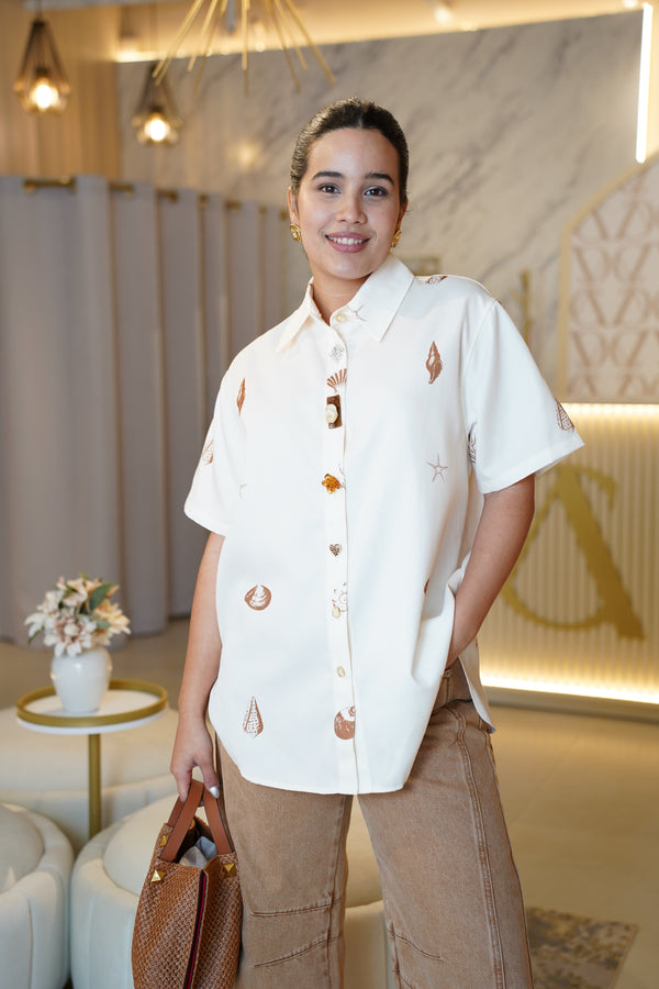 Laureli Shells Button Down – Coastal Cool Meets Classic Style