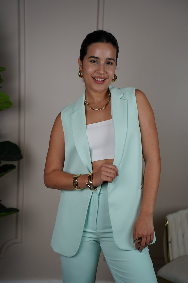 Zeva Sleeveless Blazer – Modern Edge with Sleek Sophistication